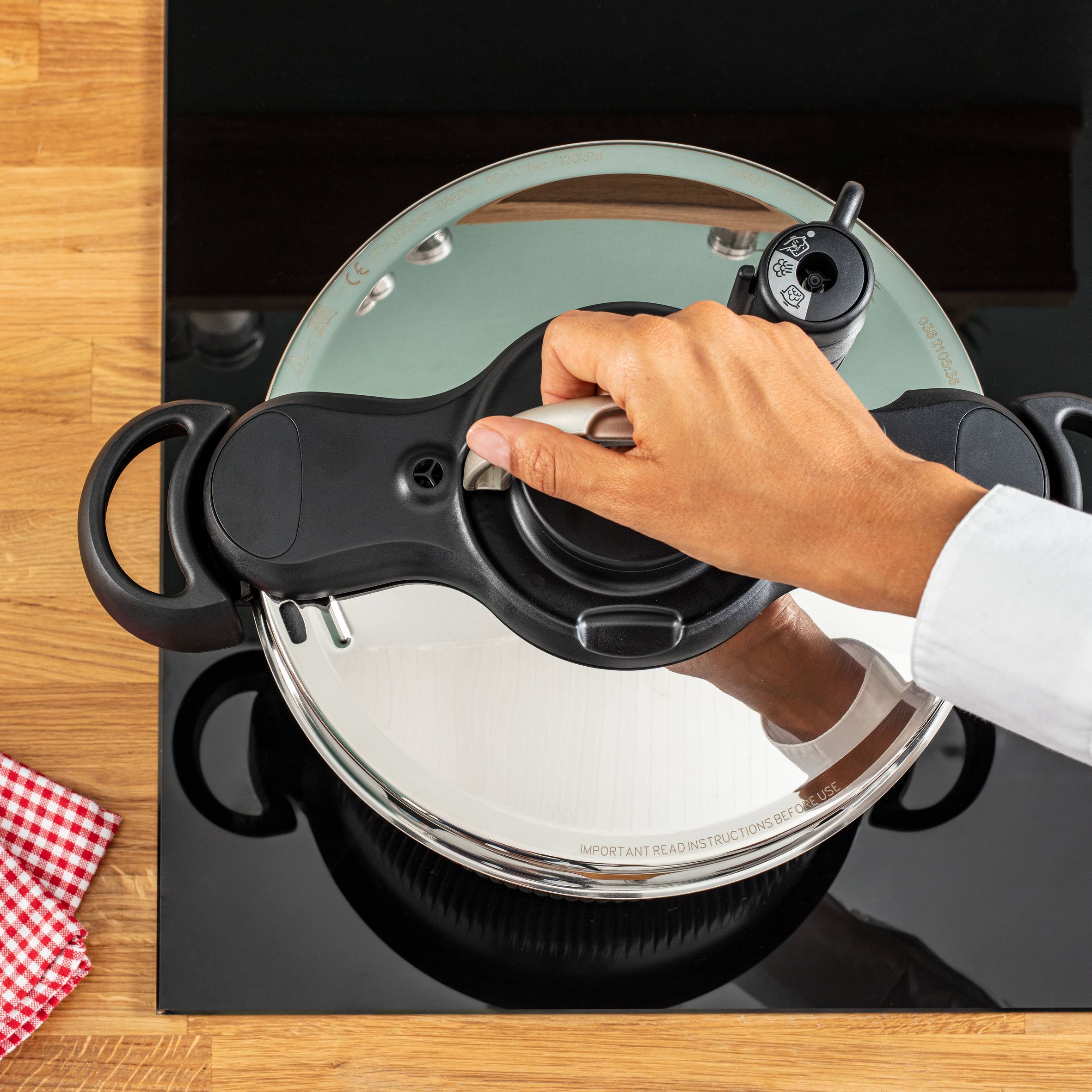 Clipsominut'® delice pressure cooker 6l