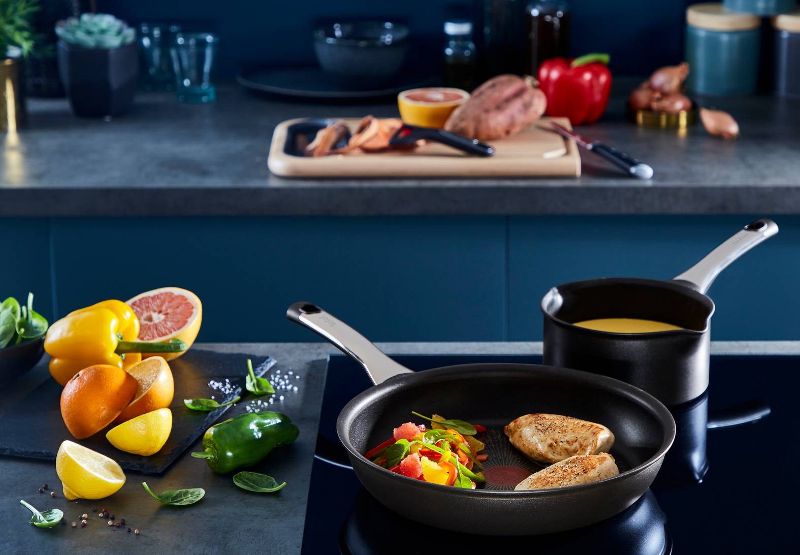 Large-G2692832-Excellence-Frypan-Saucepan-06ZK-2-tif.jpg