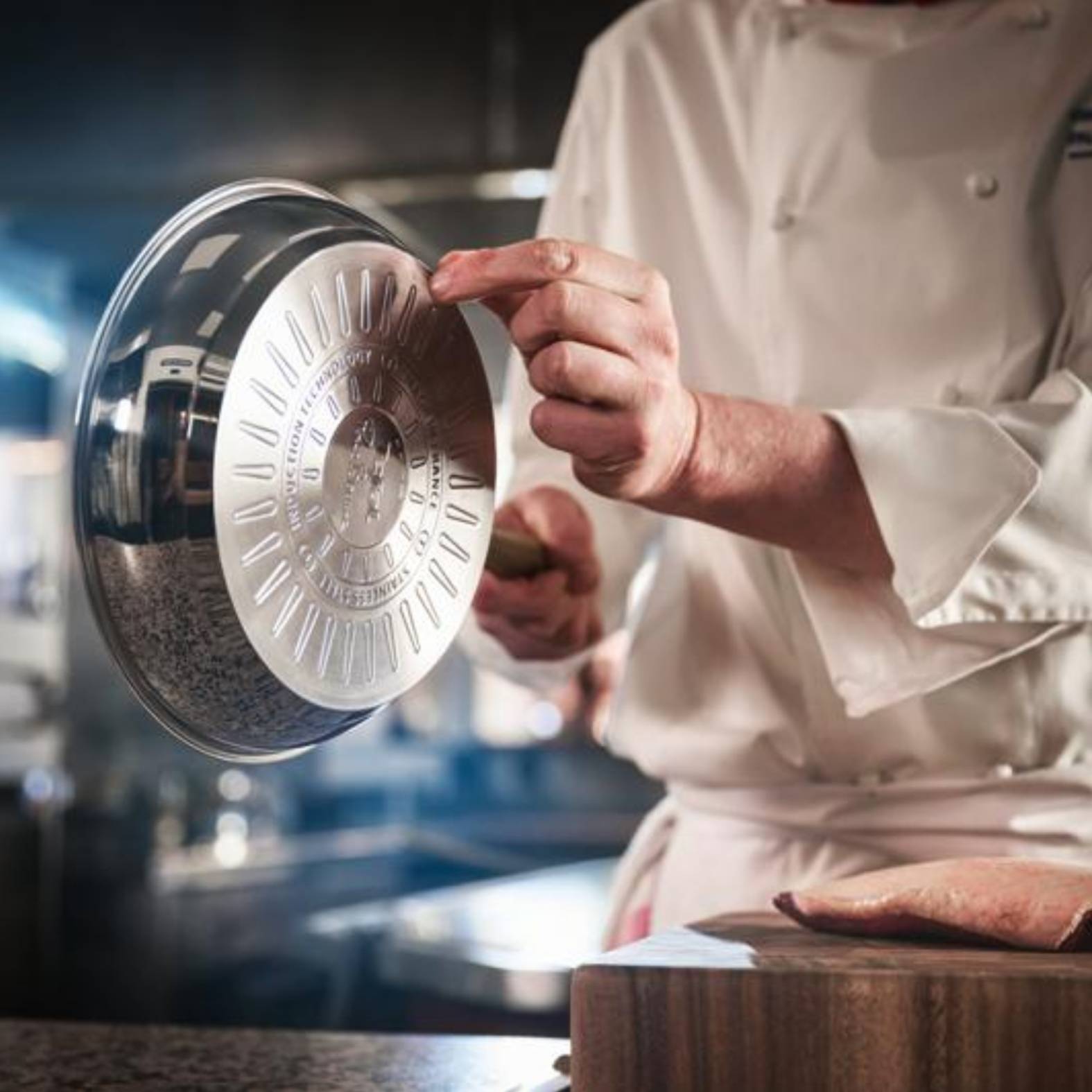 Large-05UE_PAUL-BOCUSE_STAINLESS_STEEL_EXPERTISE.jpg