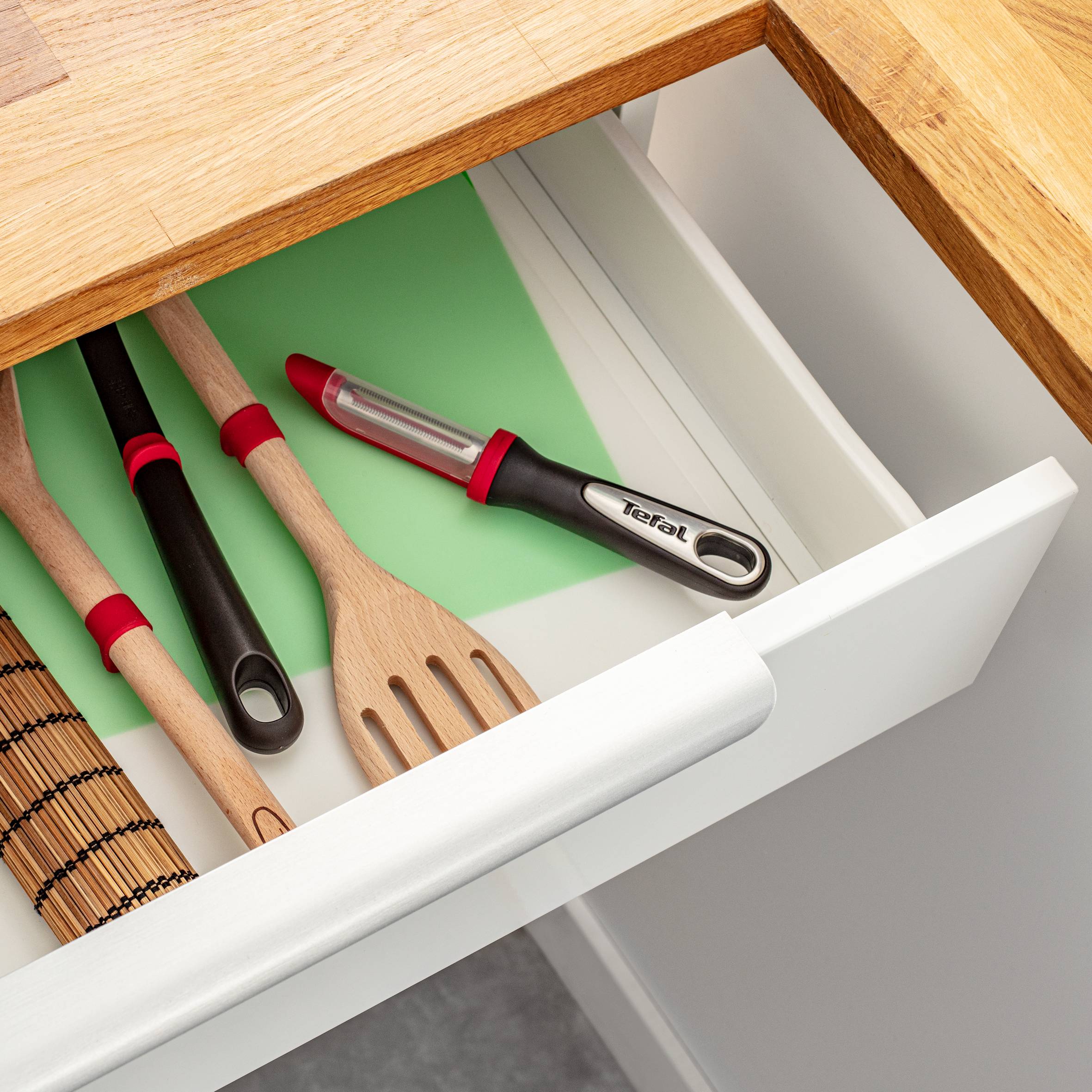 Ingenio eplucheur à tomates