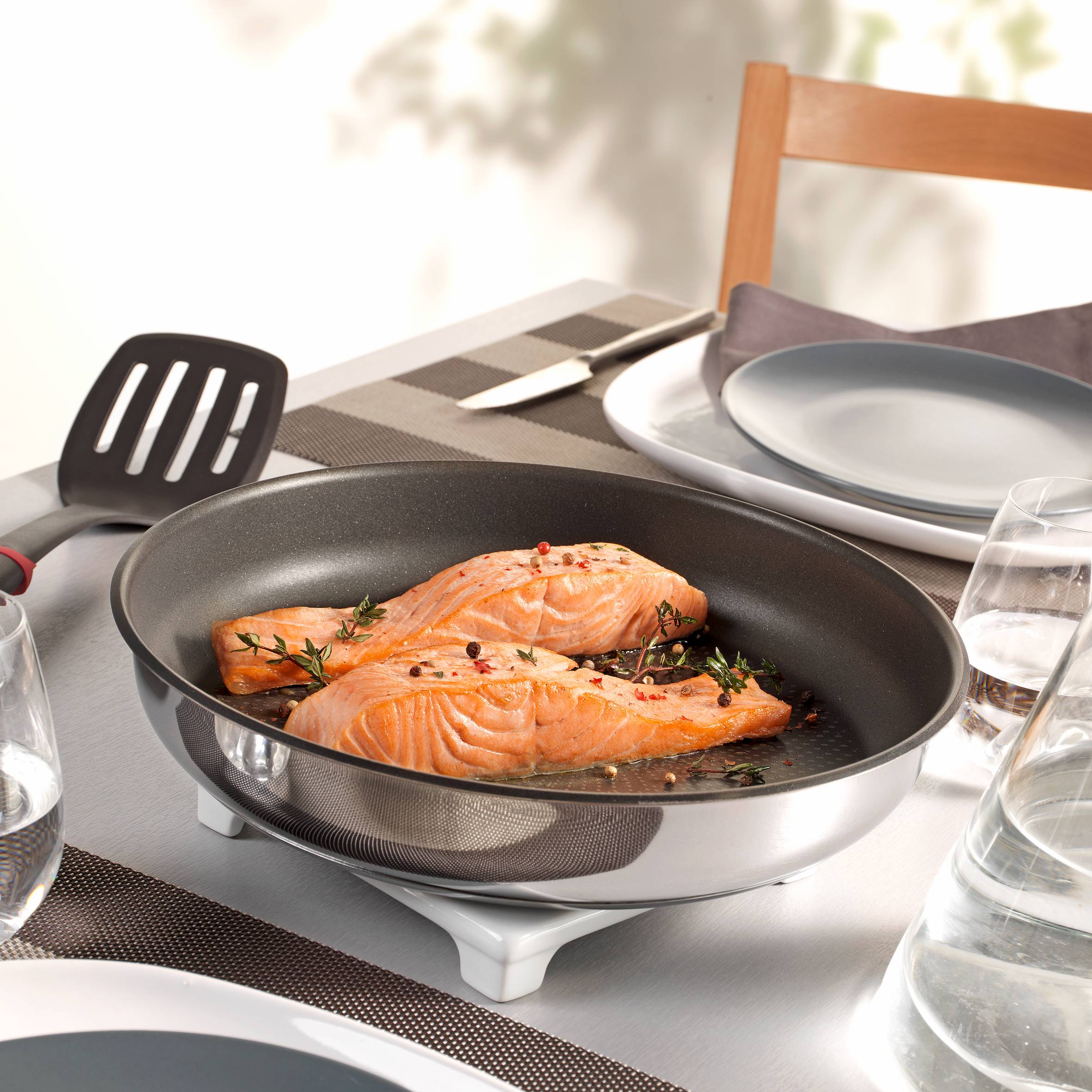 INGENIO PREFERENCE Inox Batterie de cuisine 4 pieces - Poêle 28 cm + casserole 20 cm + 1 couvercle verre + 1 poignée