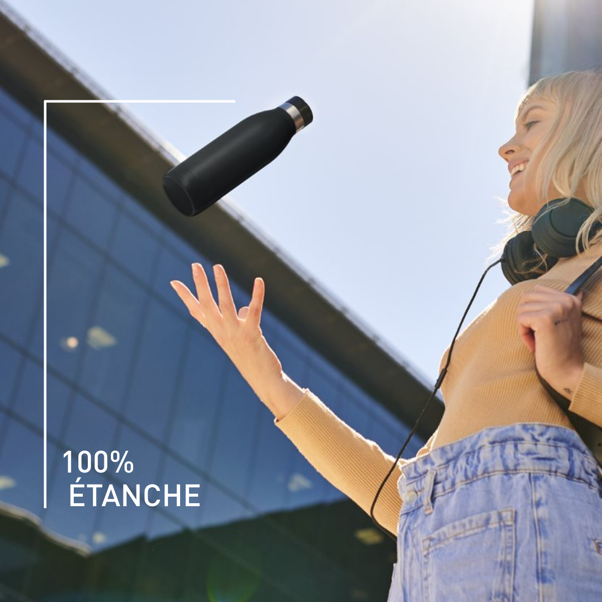 Emsa Bludrop Gourde 0,7 L Noir, Acier Inoxydable 18/10, Hermétique, Revêtement Esthétique Coloré, Texture Poudrée, Facile à Utiliser, Boissons Chaudes Et Froides, Compatible Lave-vaisselle N3110900