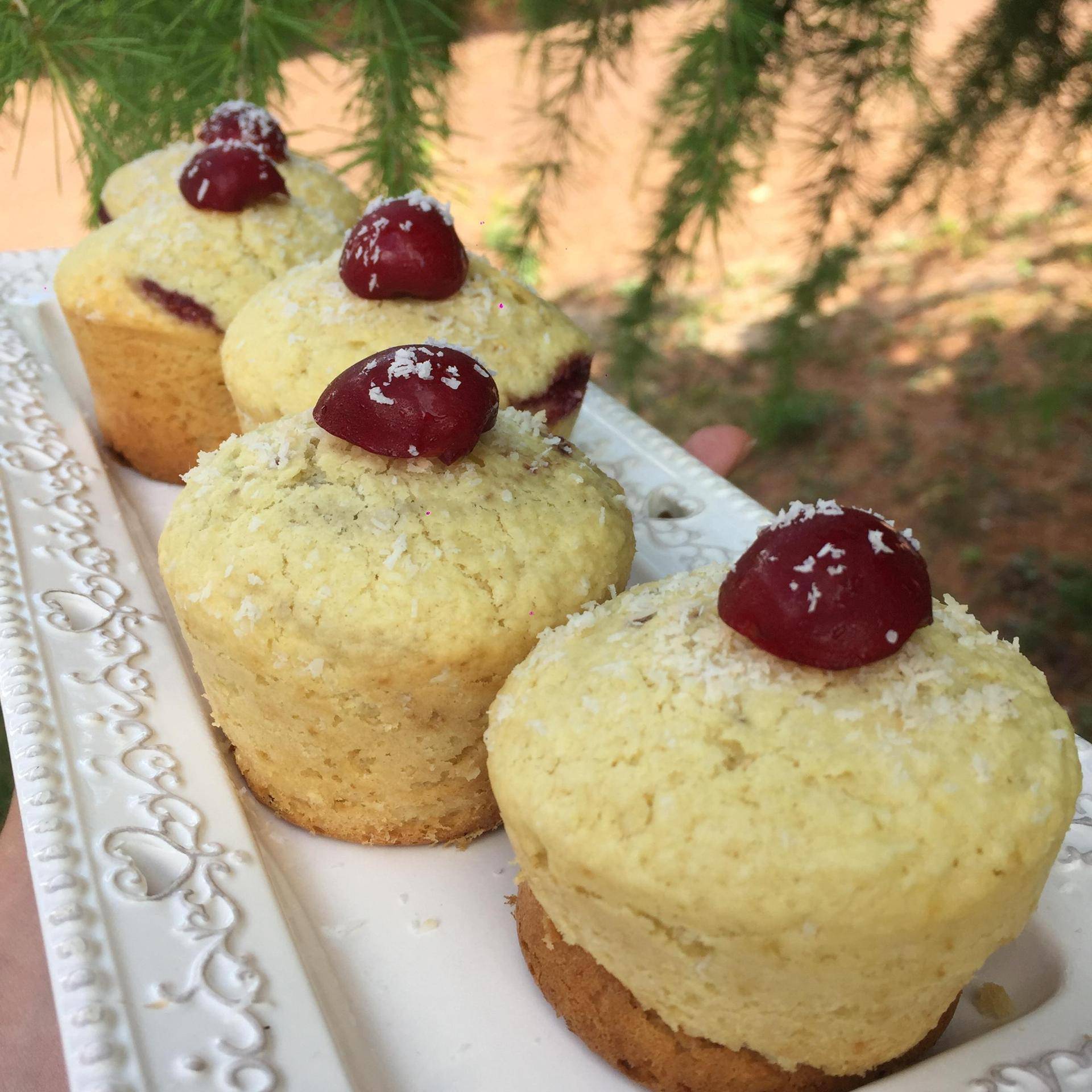 Muffins à la noix de coco cœurs coulants à la cerise - Recette Cake Factory | Tefal