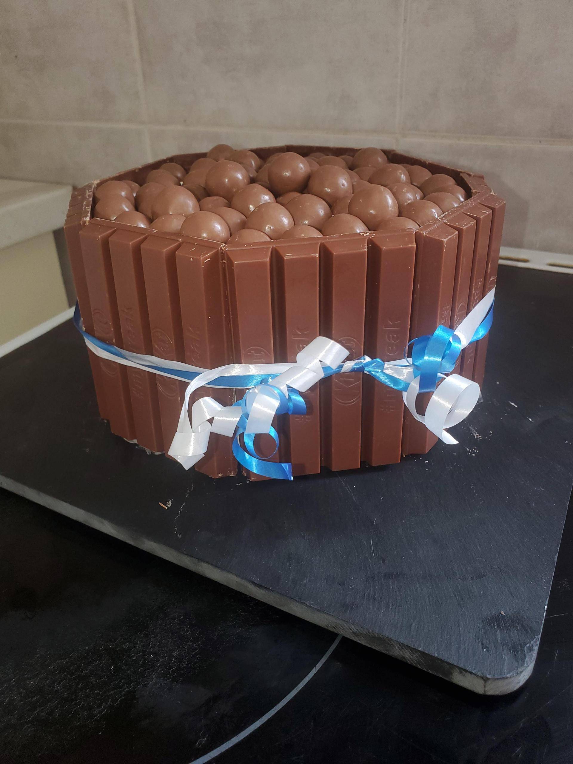 gâteau kitkat malteser - Recette Cake Factory | Tefal
