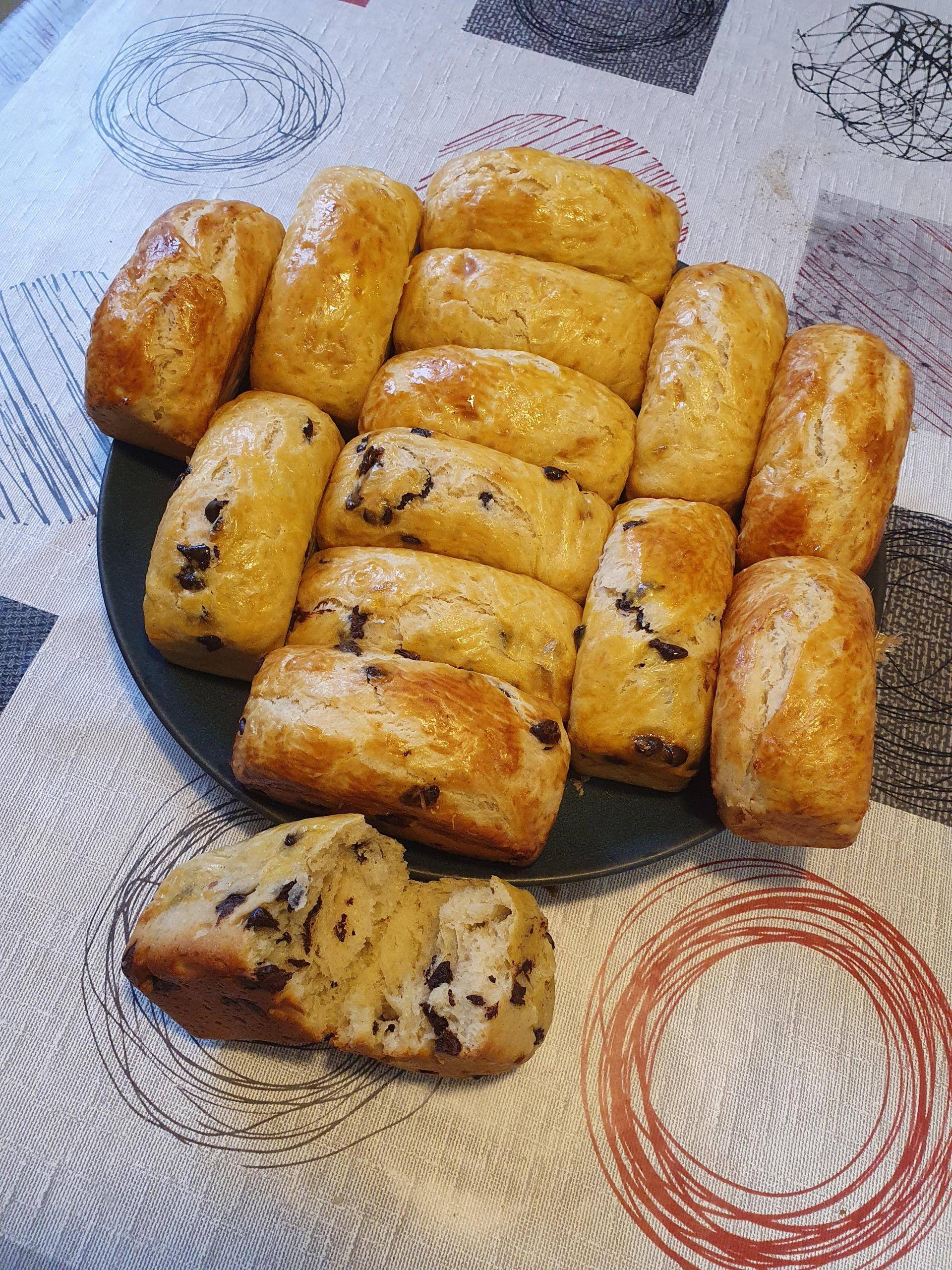 Pains au lait extra moelleux vanille et pépites de chocolat noir - Recette Cake Factory | Tefal