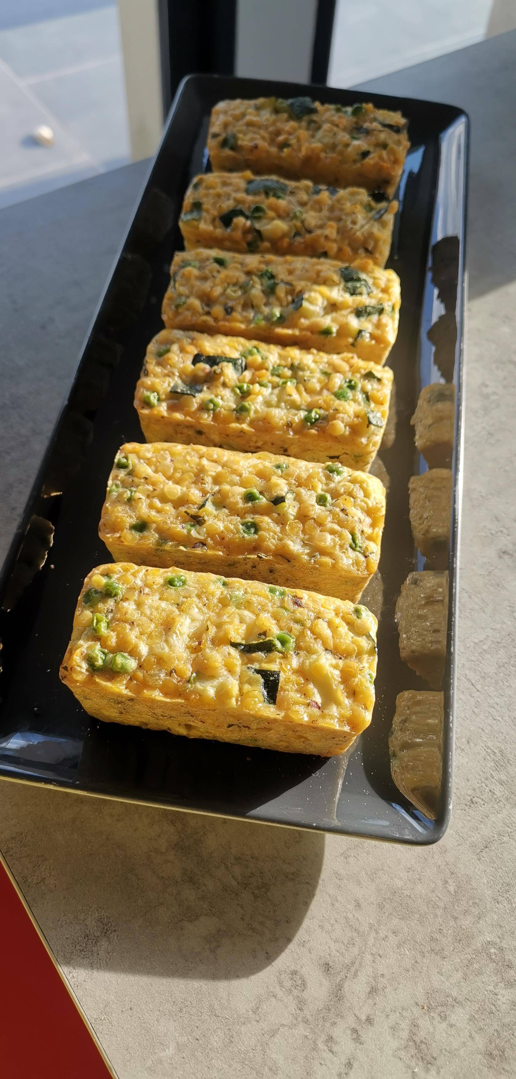 Cake lentilles corail comté et aux légumes - Recette Cake Factory | Tefal