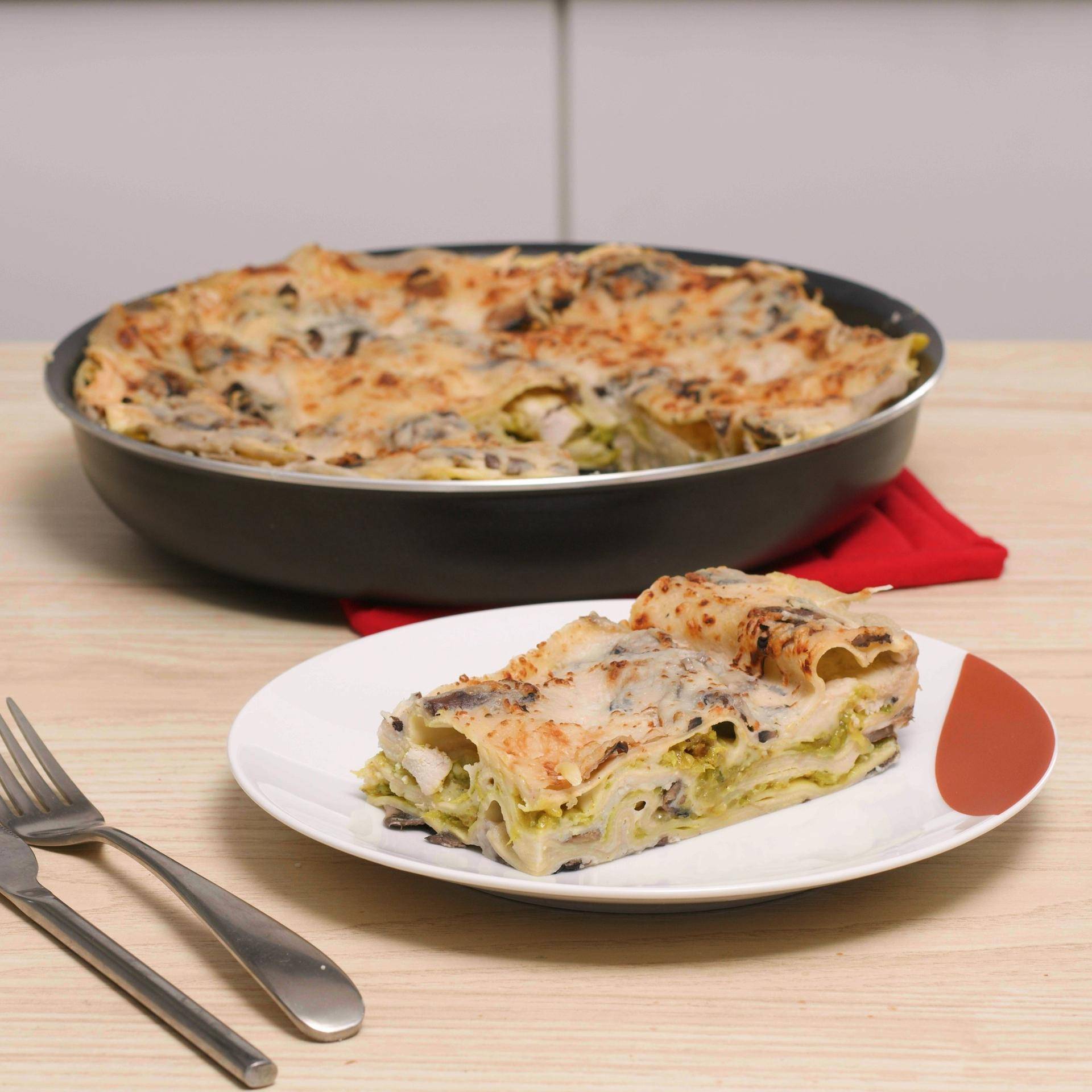 Lasagnes au poulet, courgettes, curry et champignons de Paris - Recette Poêles et Casseroles | Tefal