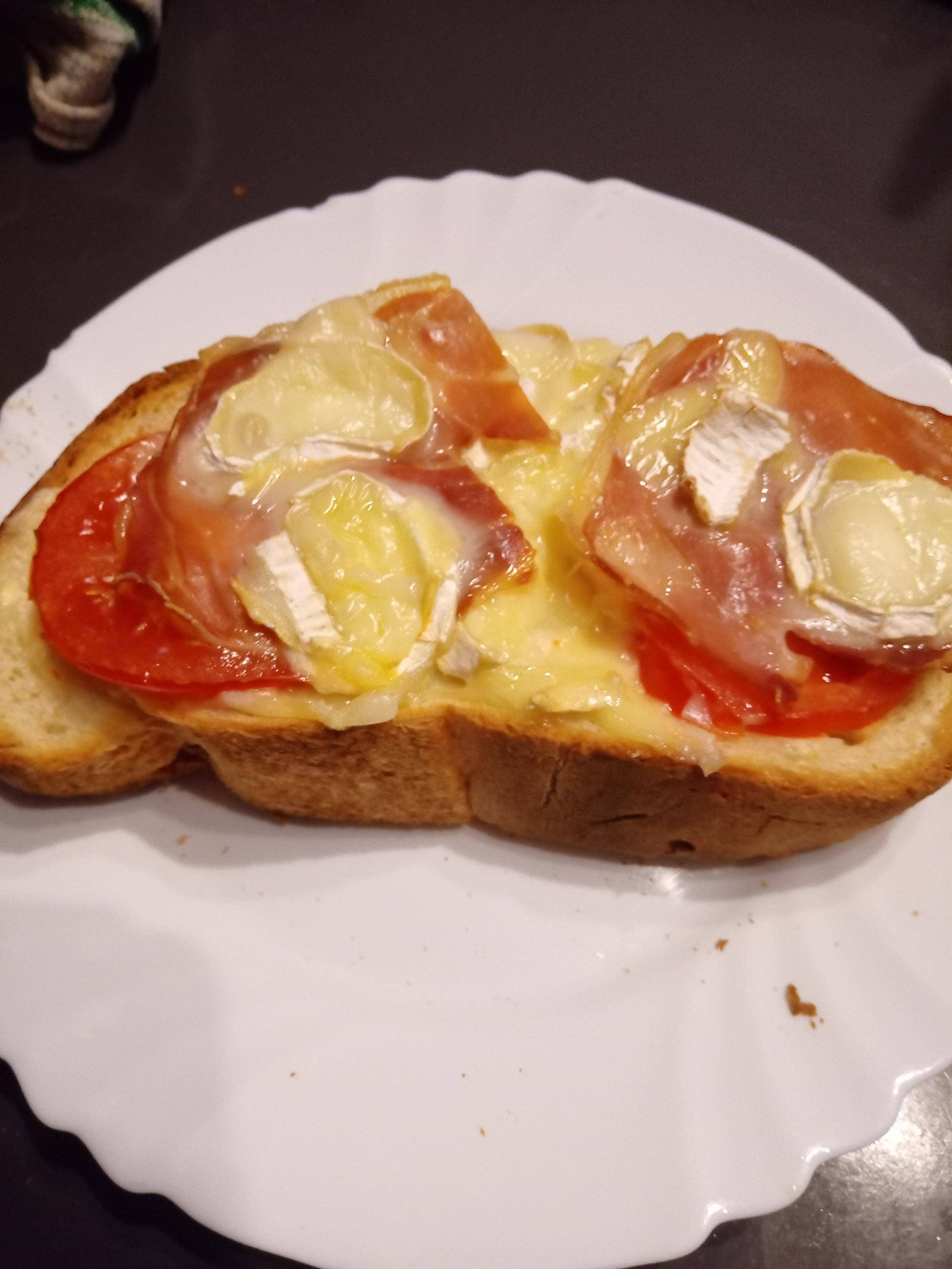 Bruschetta aux 3 fromages et jambon Serrano - Recette Cake Factory Délices | Tefal