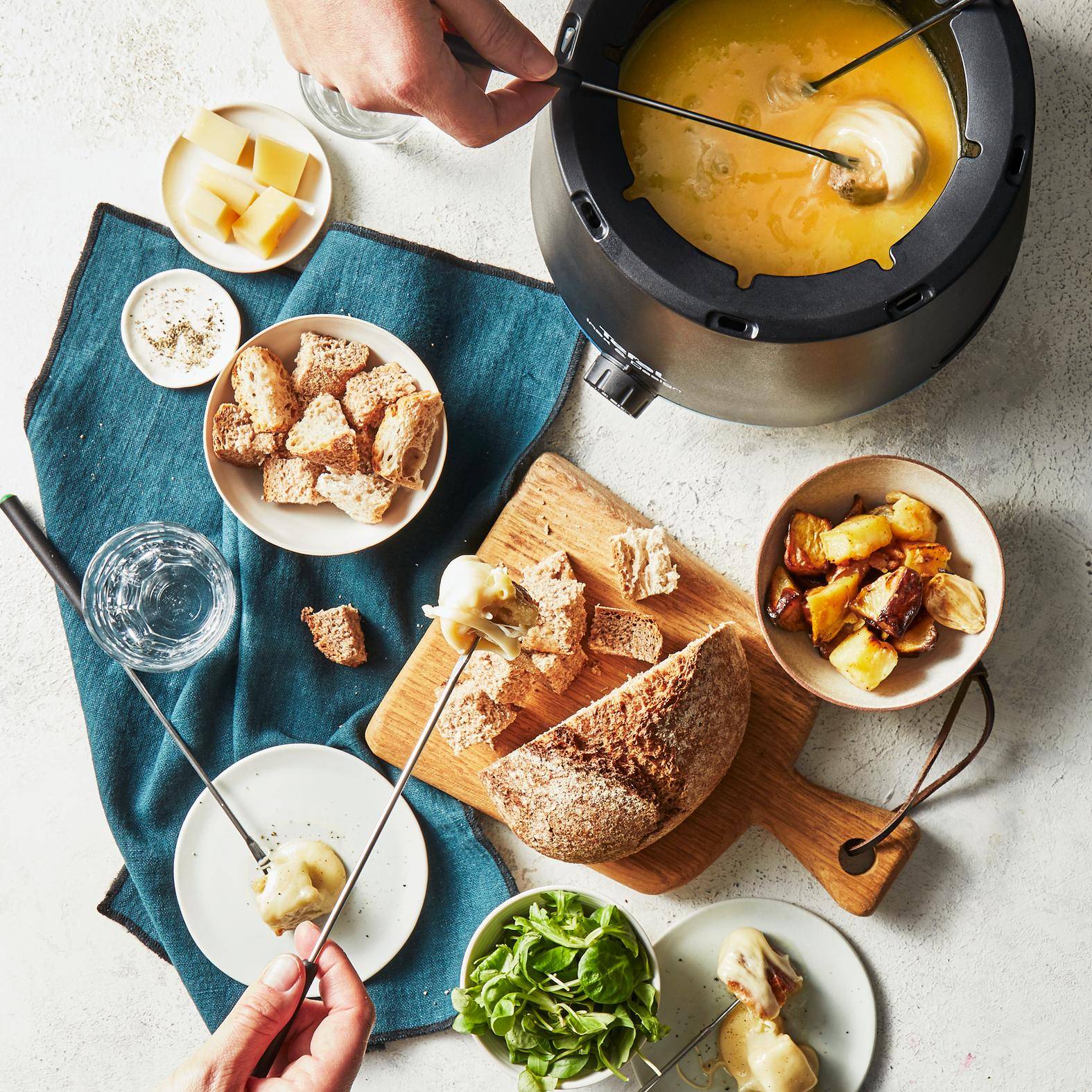 Fondue Savoyarde - Recette Raclettes fondues pierrades | Tefal