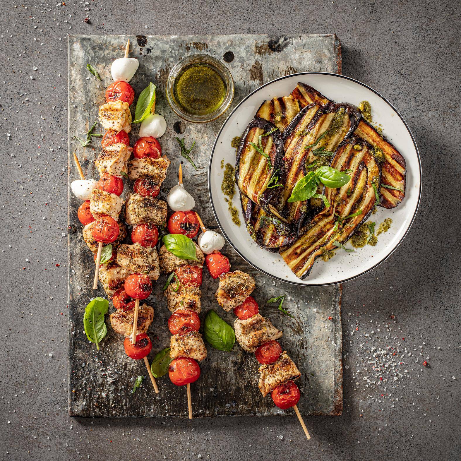 Caprese kipspiesjes met gegrilde aubergines - Recette OptiGrill 2in1 | Tefal