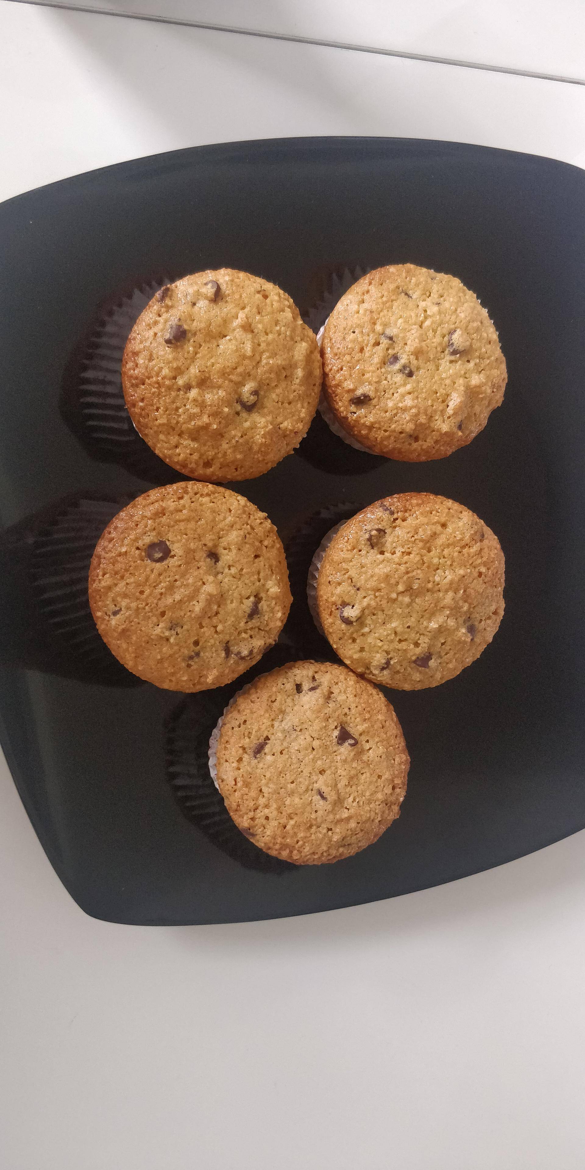 Muffins poudre de noisettes et pépites de chocolat - Recette Cake Factory | Tefal