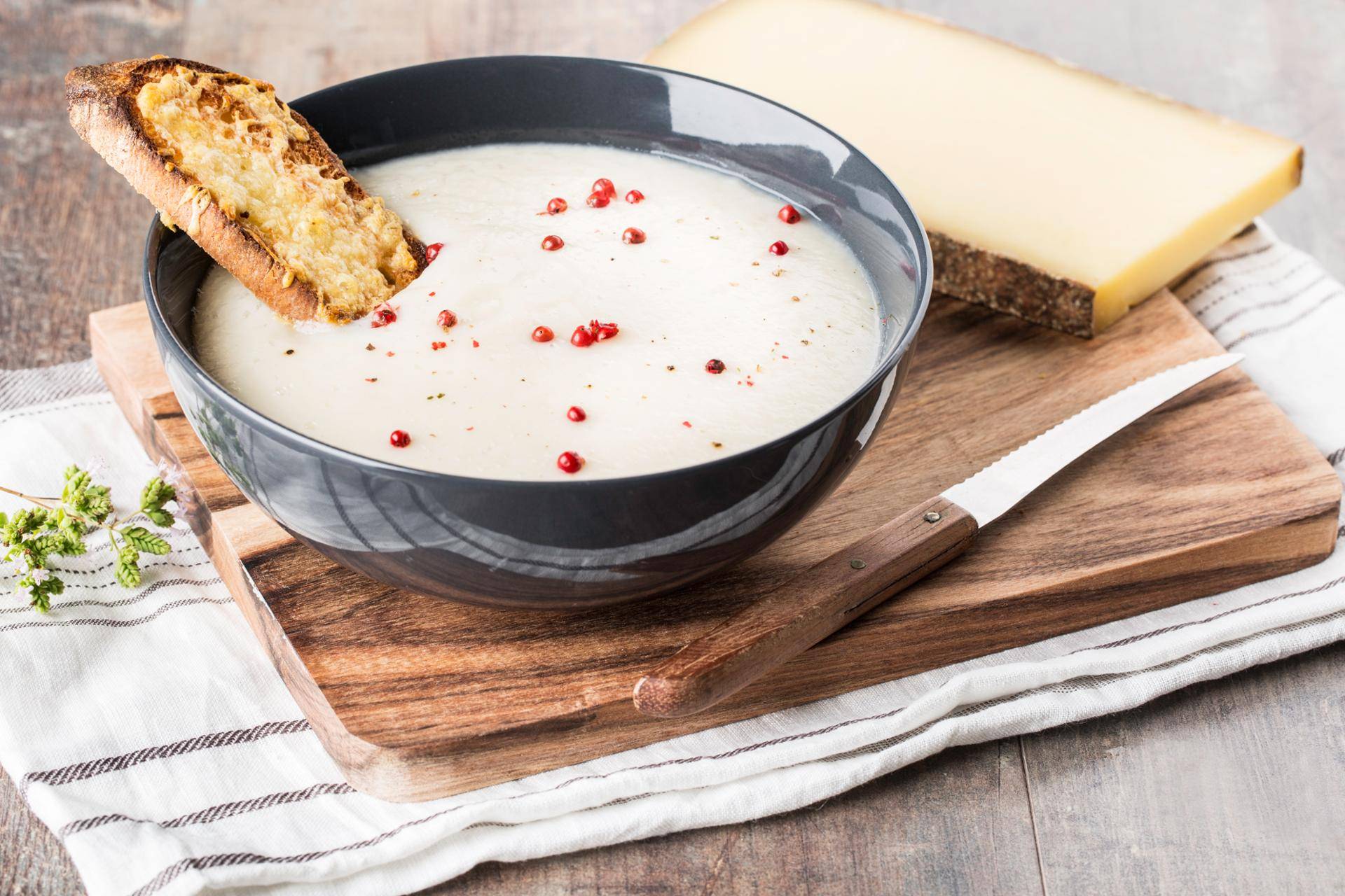 Velouté de chou fleur au comté - Recette undefined | Tefal