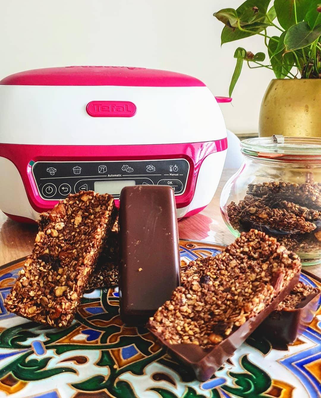 Barres de granola au chocolat de Biboucheetbibouchon - Recette Cake Factory | Tefal