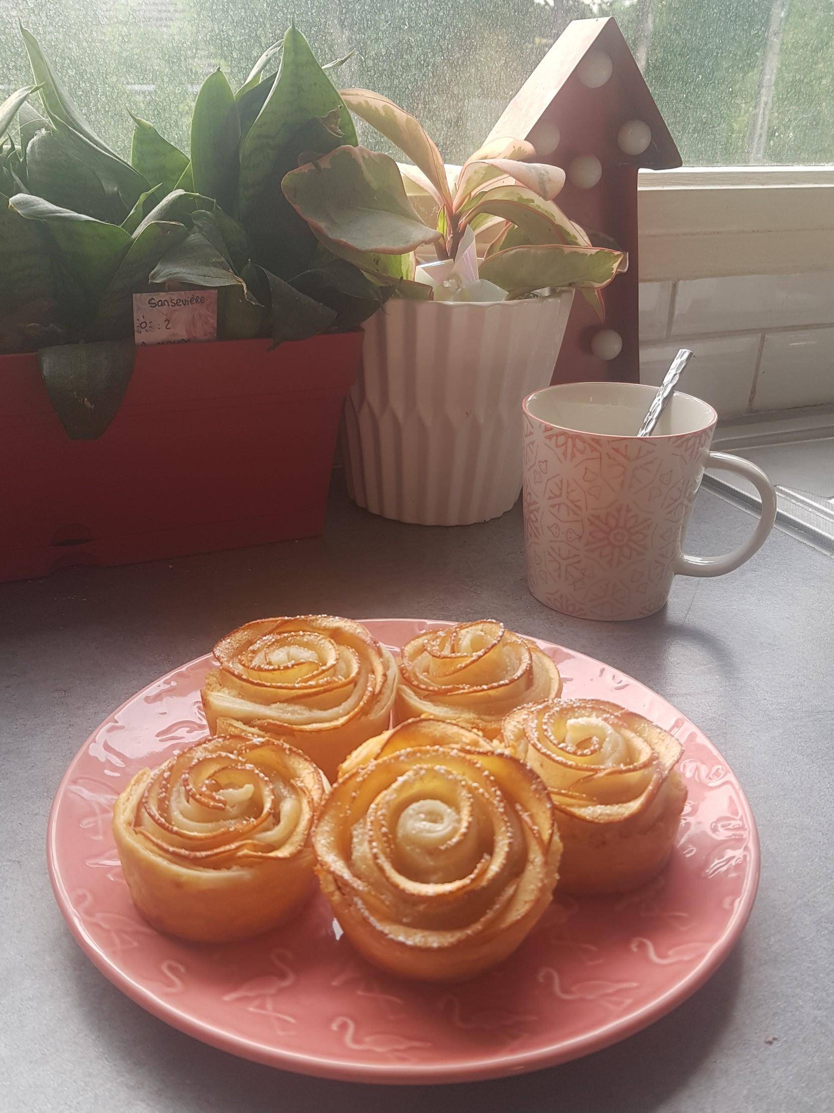 Roses feuilletées à la pomme et à la poudre d'amande - Recette Cake Factory | Tefal