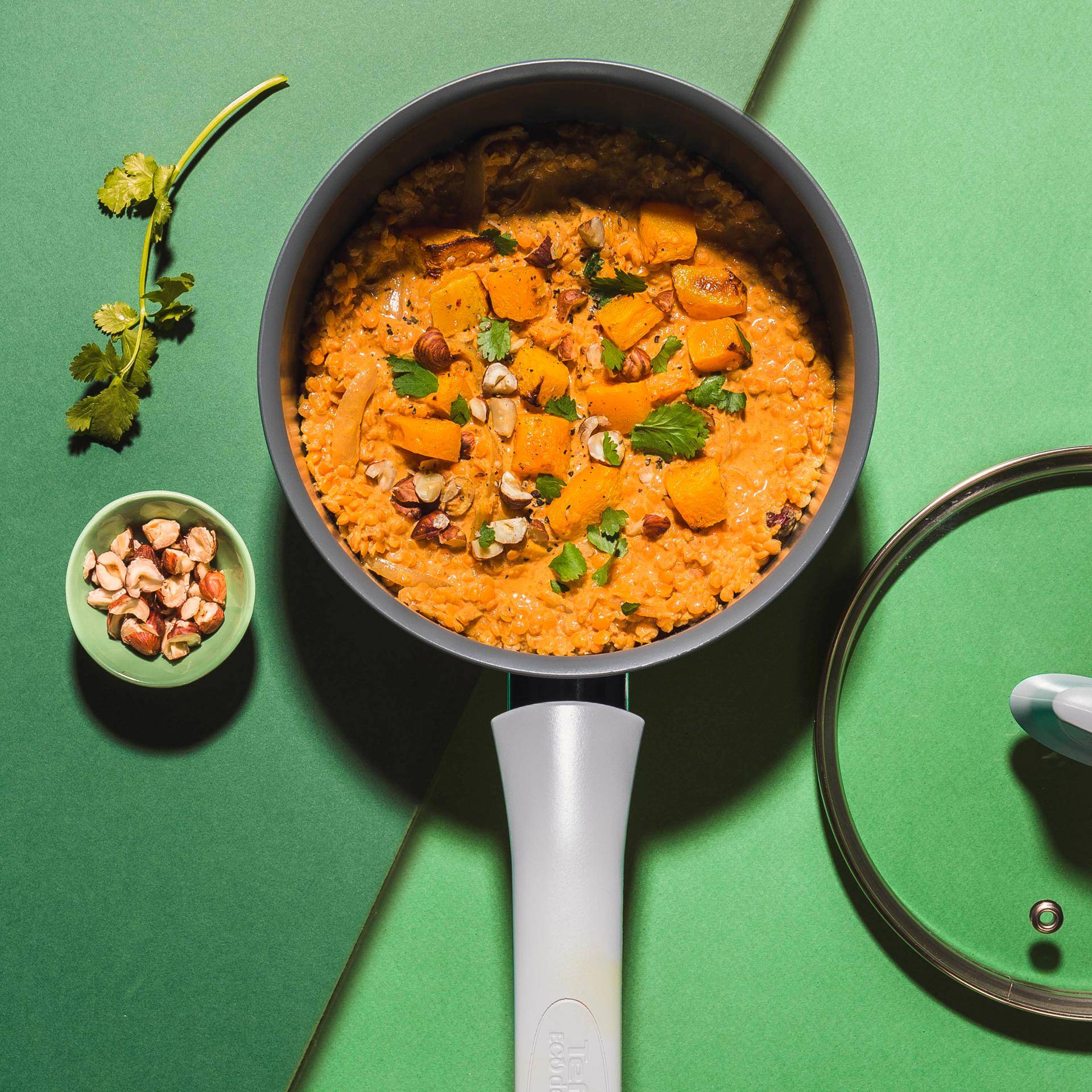 Dahl de lentilles au butternut rôti et aux noisettes - Recette Poêles et Casseroles | Tefal