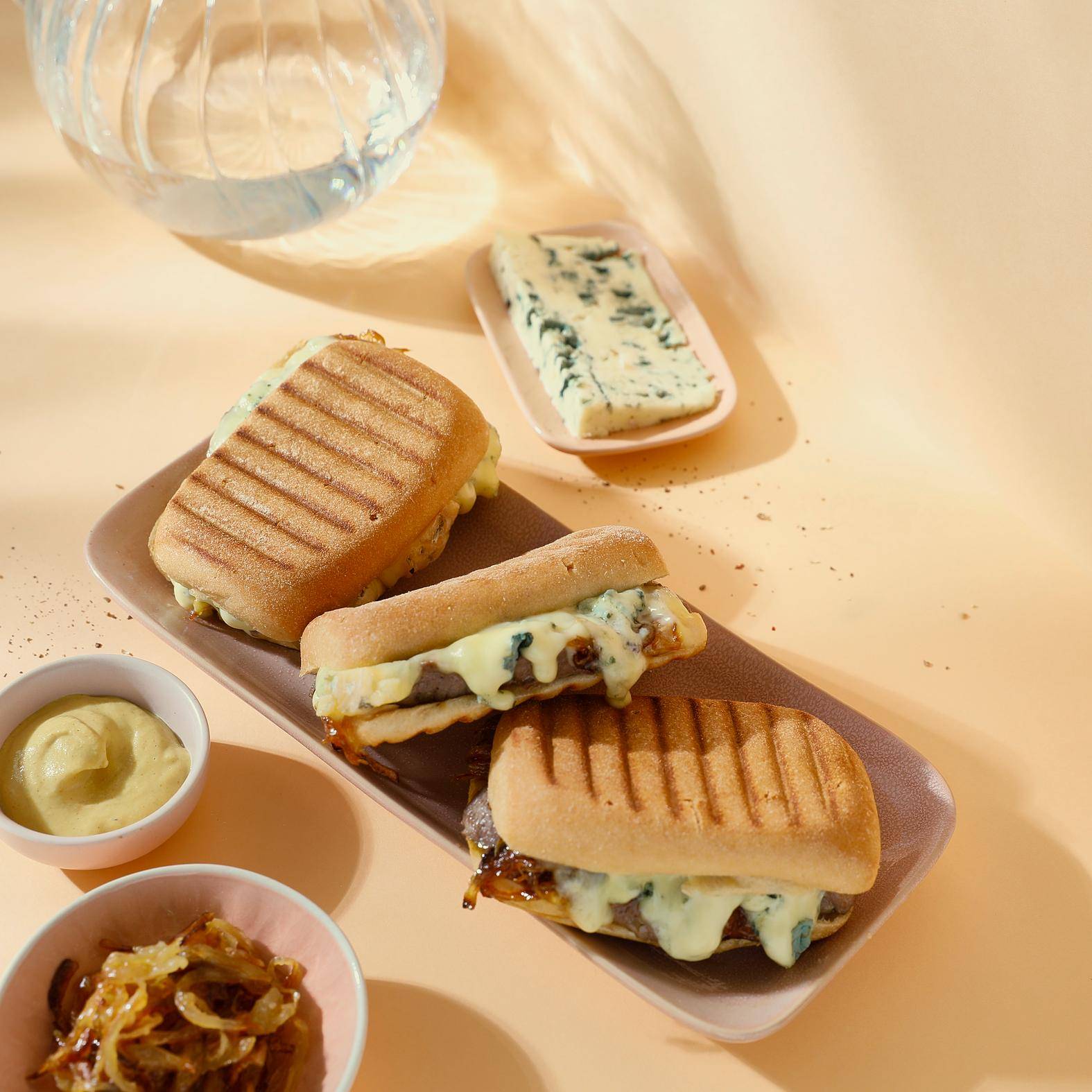 Panini steak oignon caramélisé - Recette Snack Collection MECHANICAL | Tefal