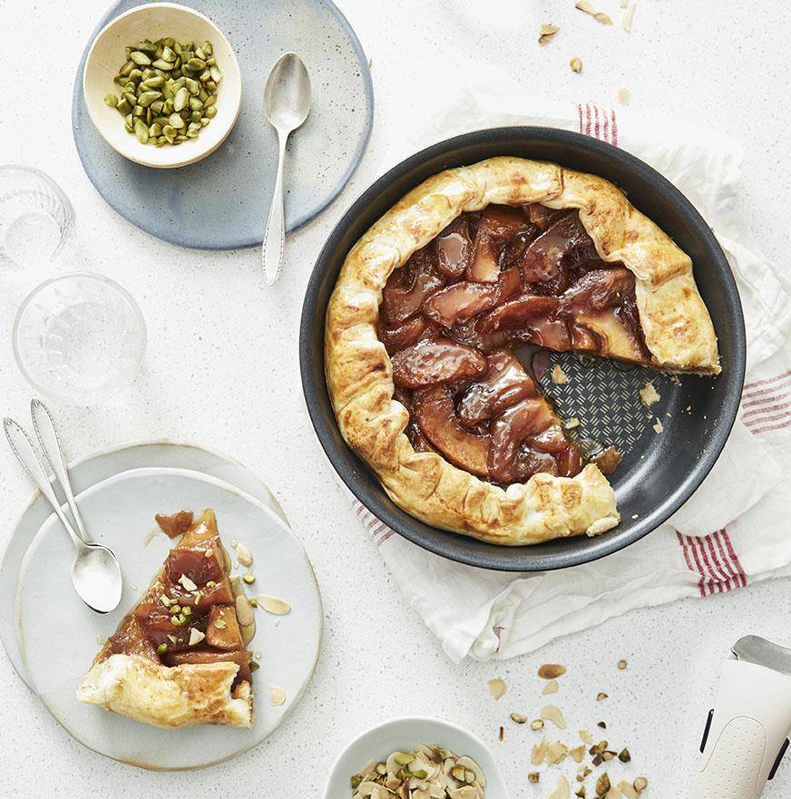 Tarte aux pommes caramélisées pistaches & amandes - Recette Poêles et Casseroles | Tefal