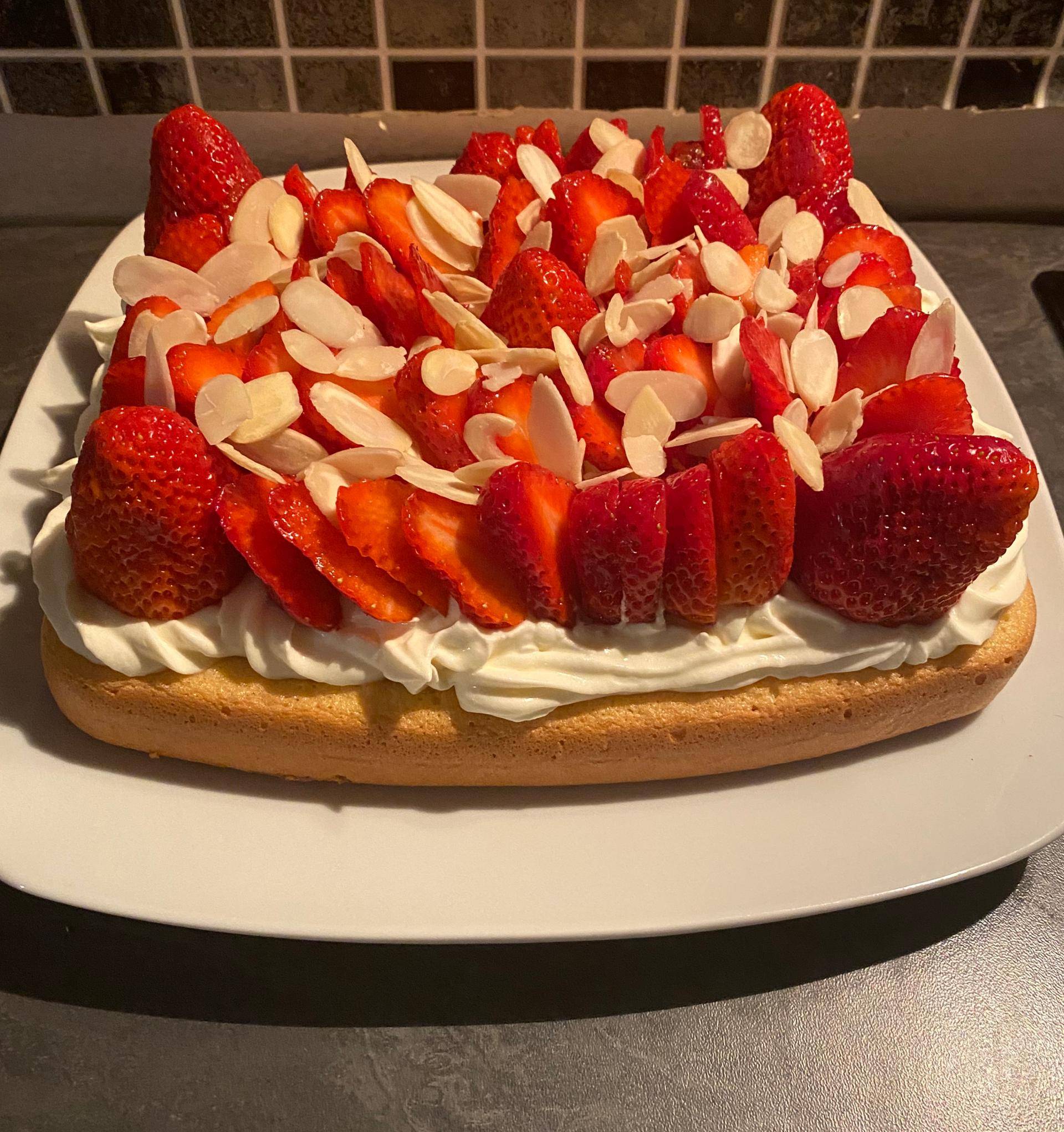 Génoise chantilly mascarpone fraise amande - Recette Cake Factory | Tefal