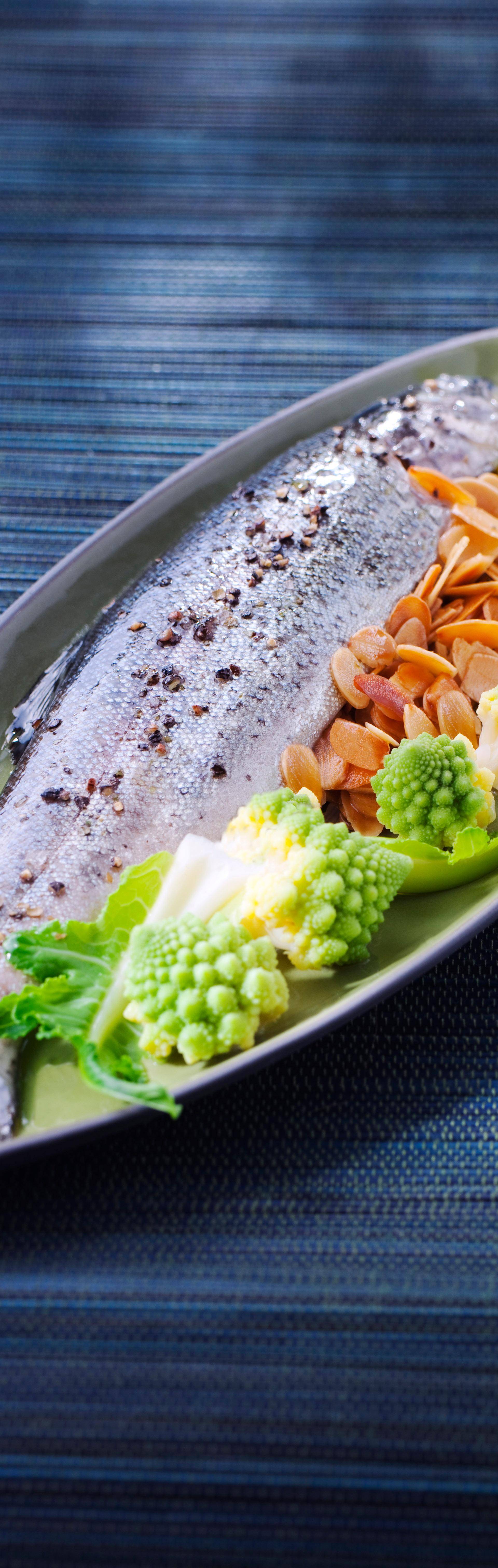 Truites aux amandes et chou romanesco - Recette undefined | Tefal