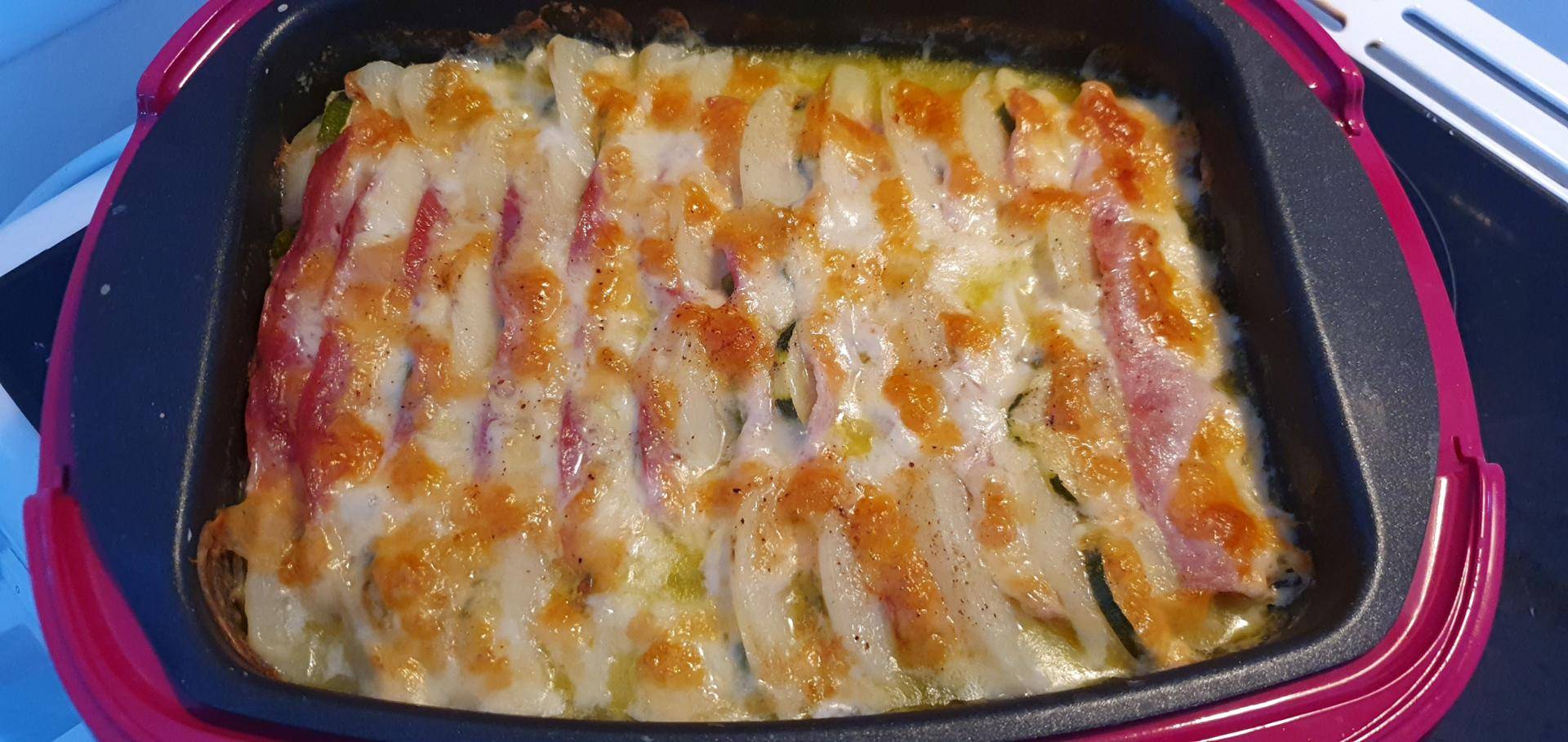 Tian de courgettes, pomme de terre, jambon et mozza - Recette Cake Factory | Tefal