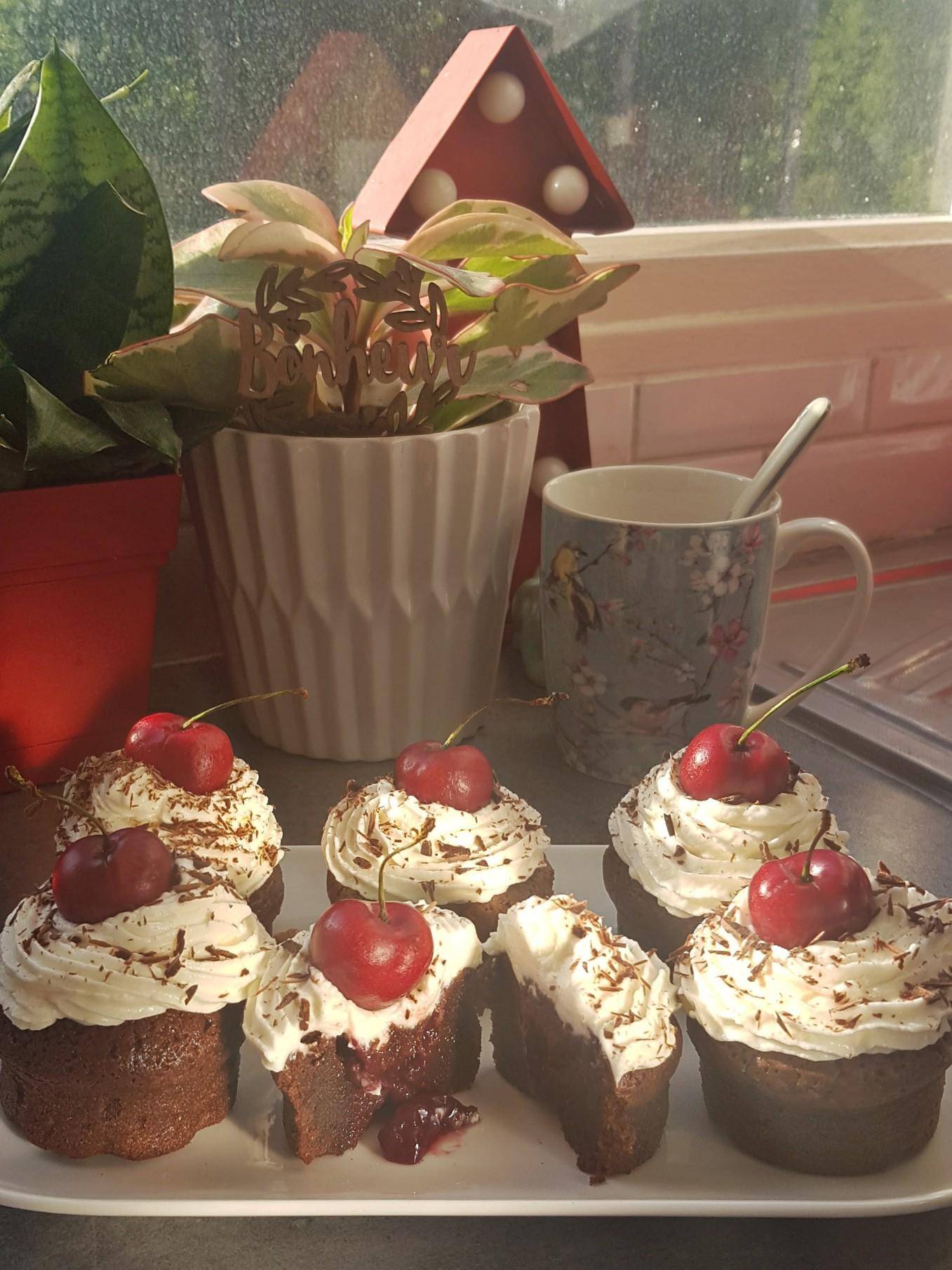 Cupcakes façon forêt noire (coeur à la cerise) - Recette Cake Factory | Tefal