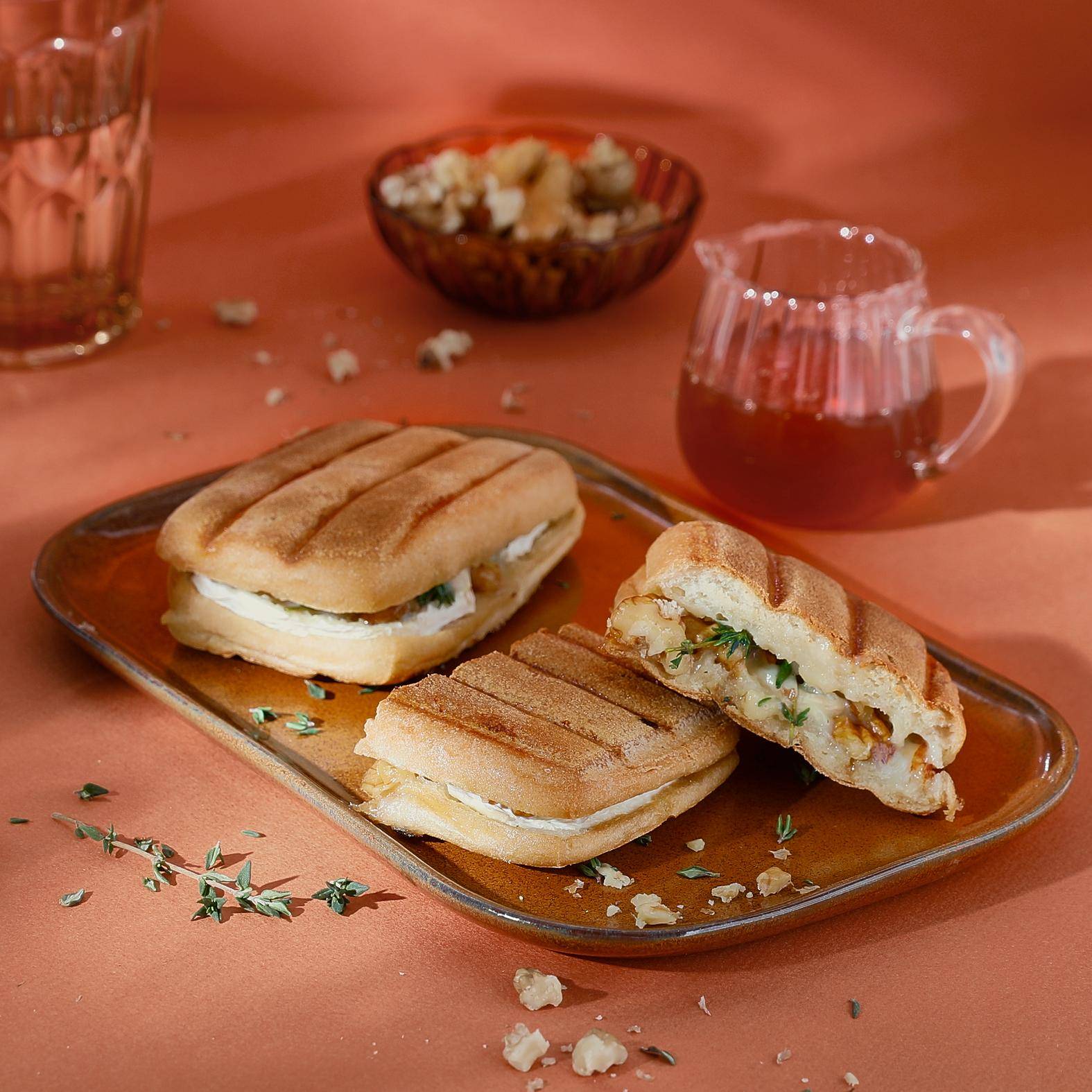 Ciabatta broodjes met geitenkaas, honing en walnoten - Recette Snack Collection MECHANICAL | Tefal