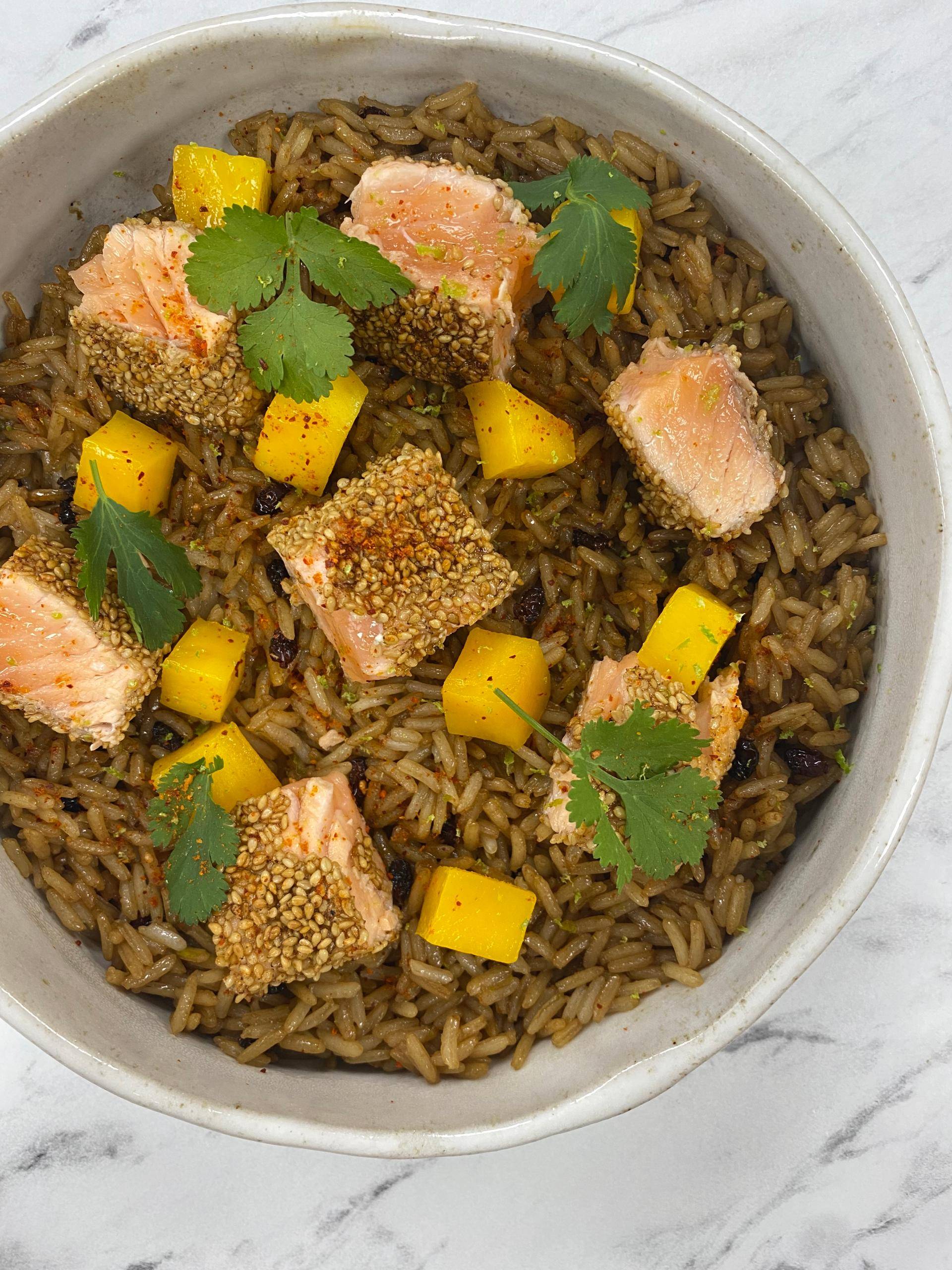 Saumon croustillant, riz à la mangue vinaigrette sésame oignon - Recette Poêles et Casseroles | Tefal