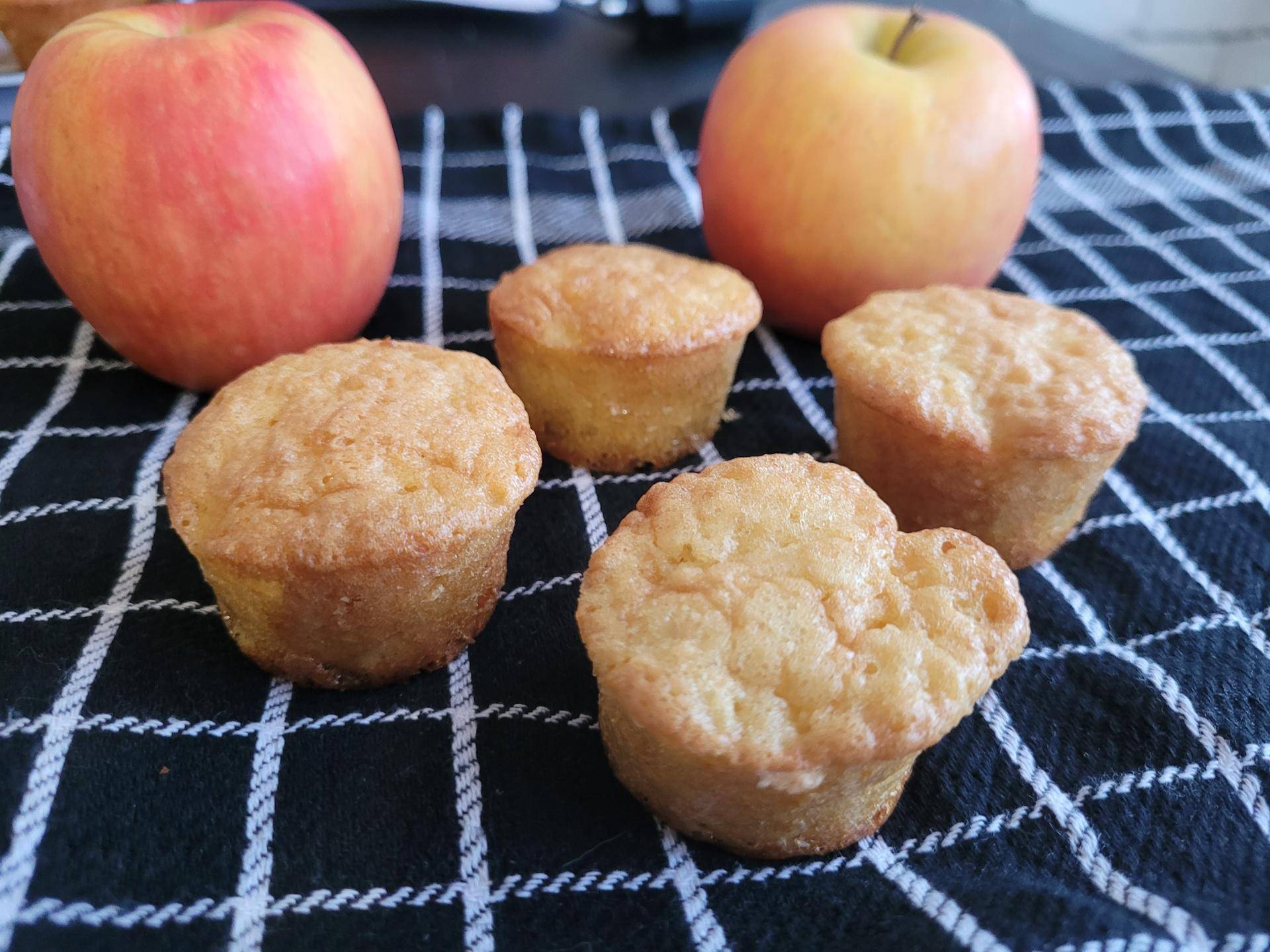Mini gâteaux aux pommes - Recette Cake Factory Délices | Tefal