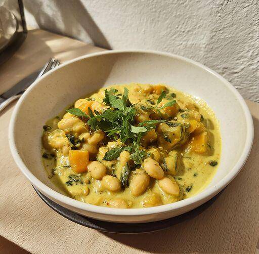 Curry de haricots blancs au lait de coco - Recette Poêles et Casseroles | Tefal