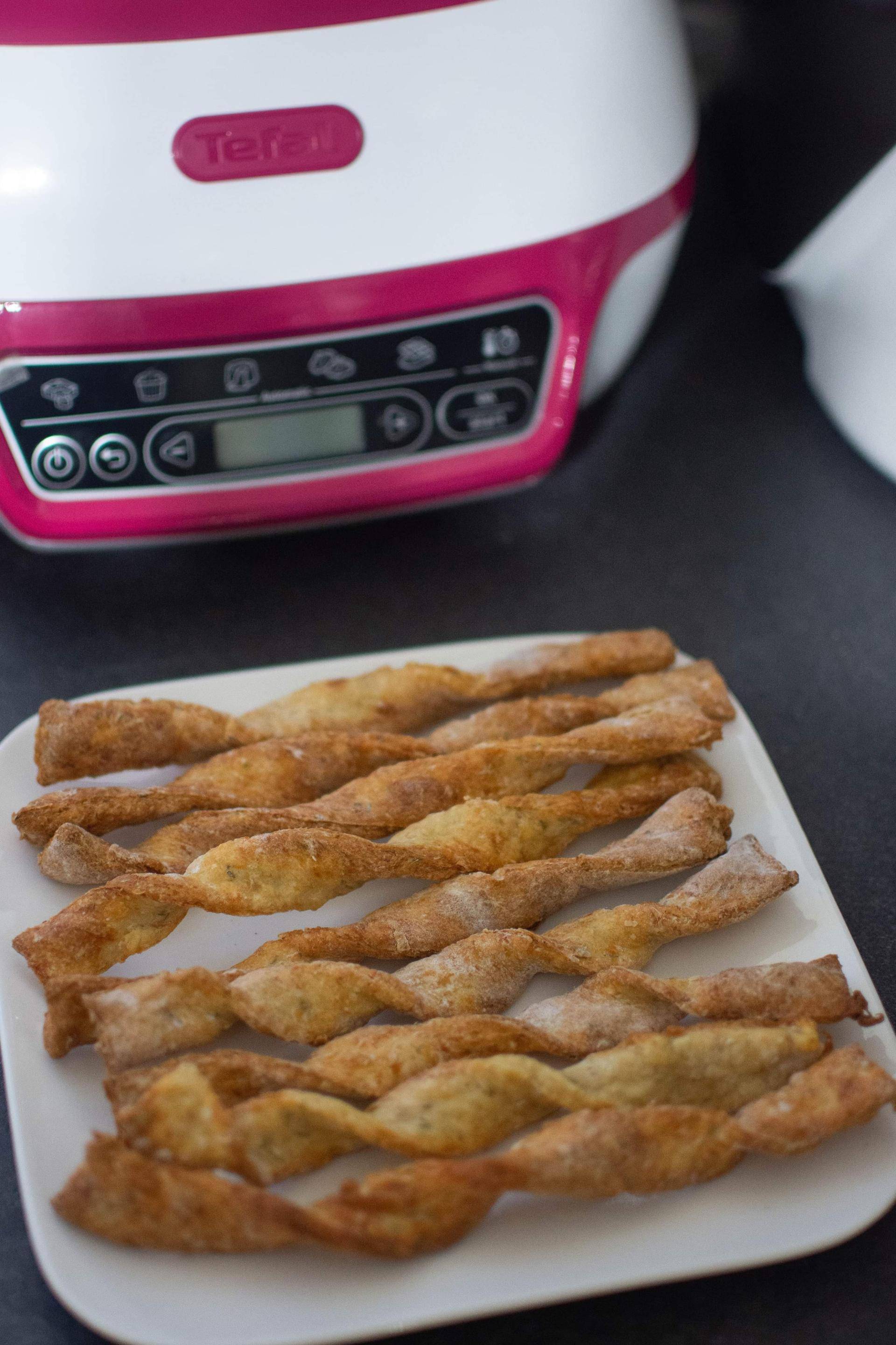 Torsade de poulet pour chien - Recette Cake Factory | Tefal