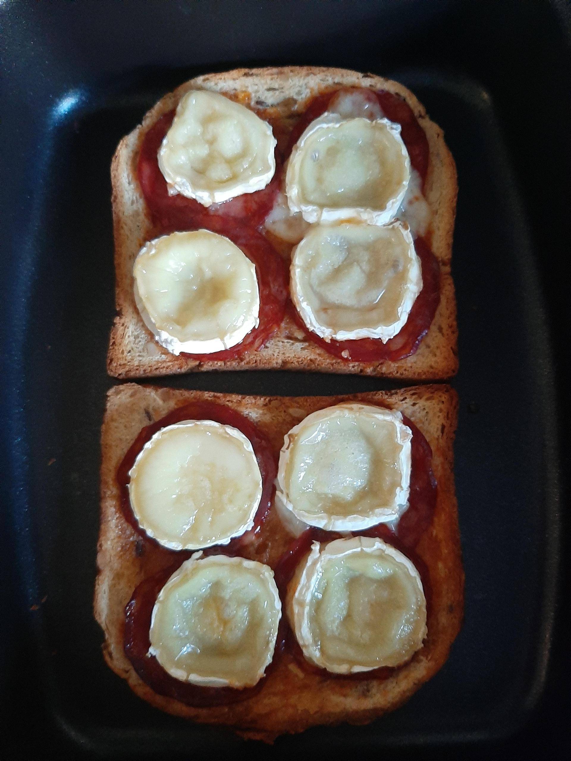 Tartine apéritif chèvre chorizo - Recette Cake Factory | Tefal