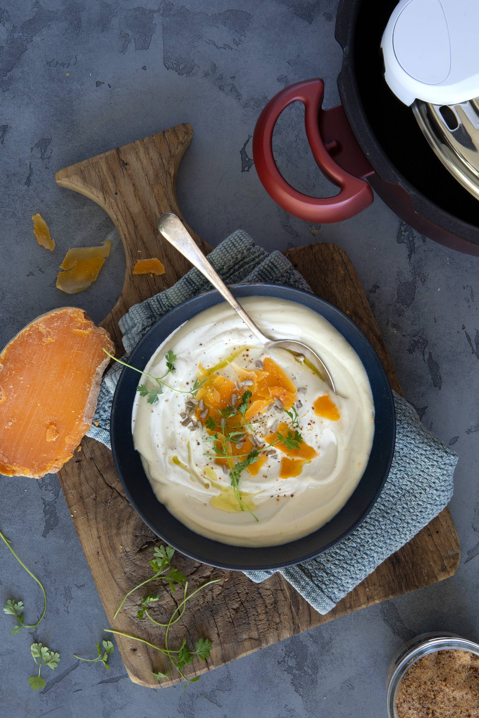 Velouté de chou-fleur à la mimolette - Recette undefined | Tefal