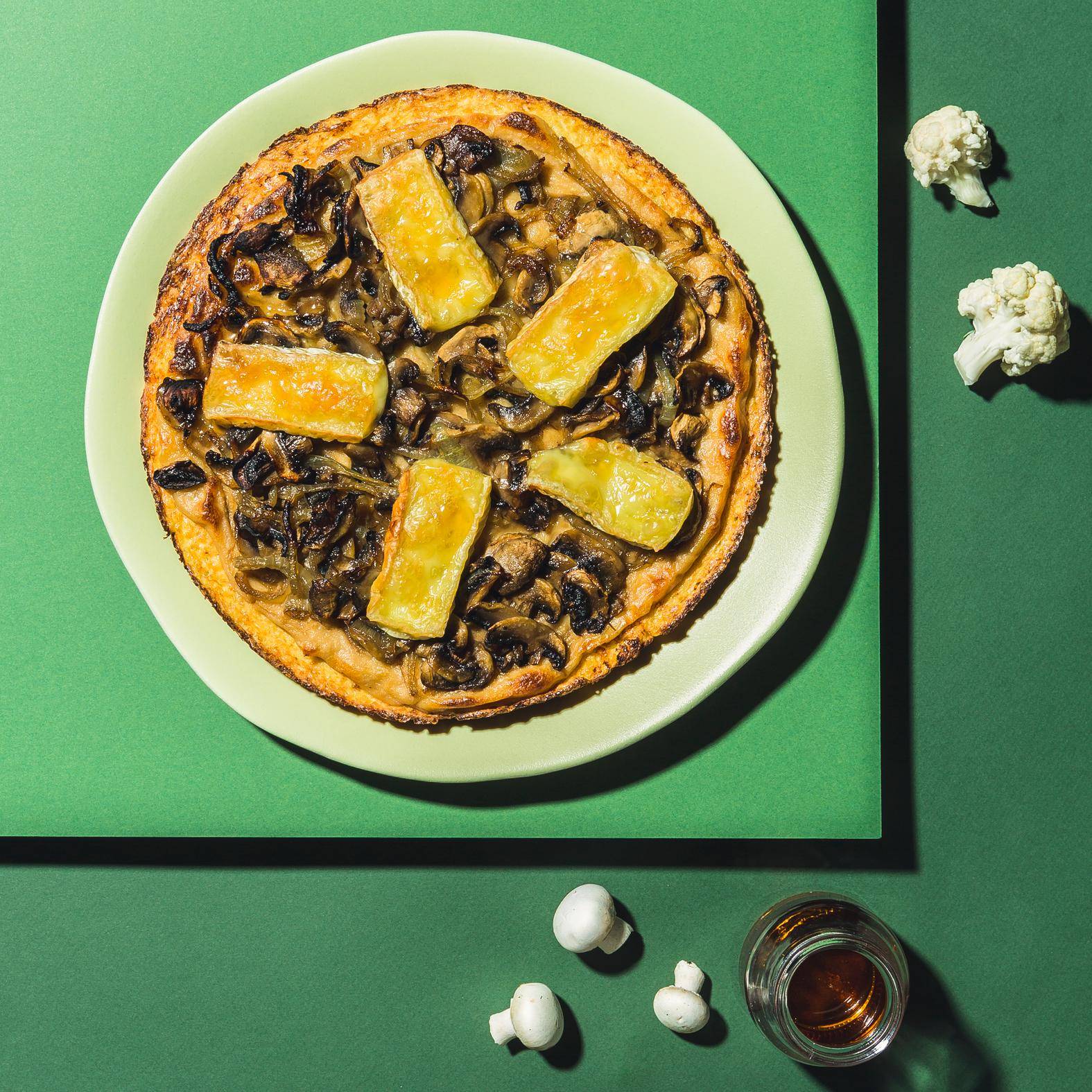 Pizza à la pâte de chou-fleur oignon et champignons - Recette Poêles et Casseroles | Tefal