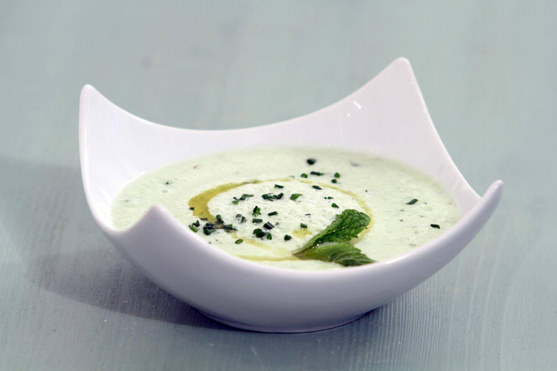 Soupe de concombre à la menthe - Recette Balance de cuisine | Tefal