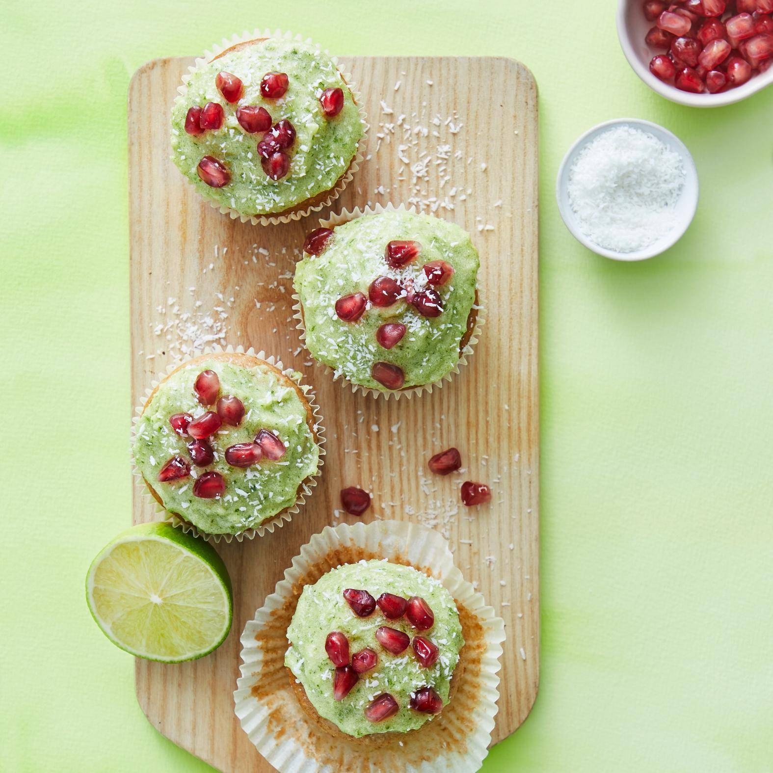 Cupcakes vegan coco, grenade et citron vert - Recette Cake Factory | Tefal
