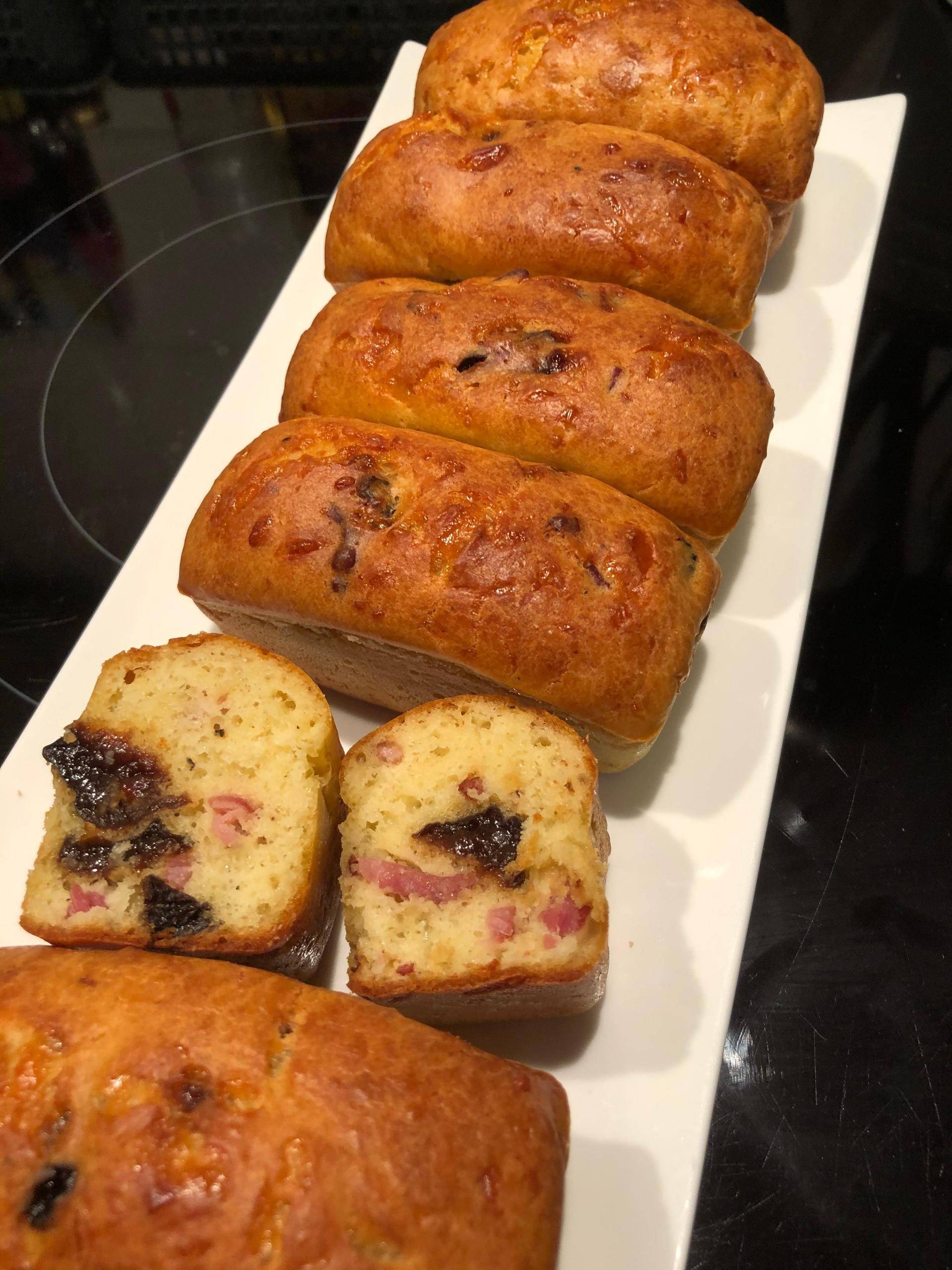 Cake pruneaux et lardons - Recette Cake Factory | Tefal