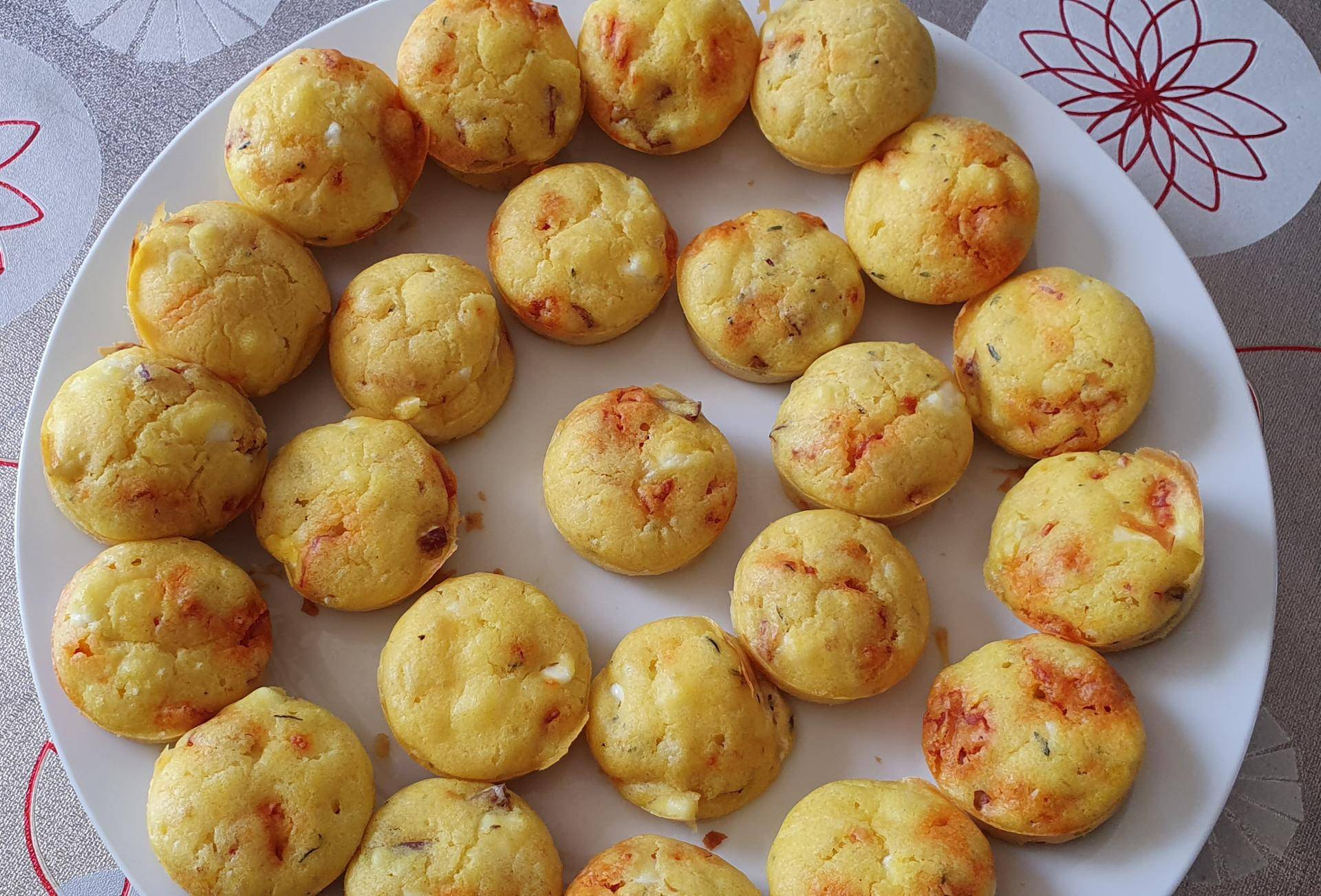 Muffins chorizo-feta-curcuma - Recette Cake Factory | Tefal