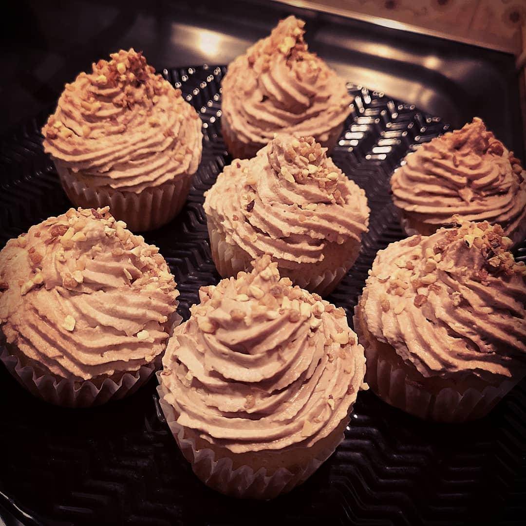 Cake vanillé aux éclats de pralins et ganache montée au Nutella - Recette Cake Factory | Tefal