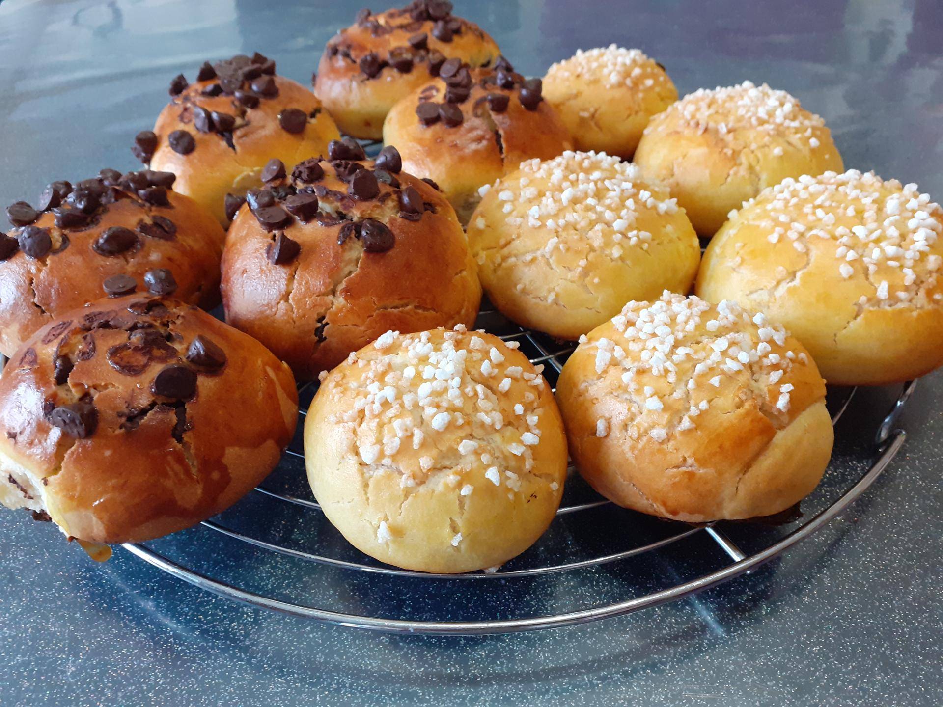 Brioche au yaourt perles de sucre et pépites de chocolat - Recette Cake Factory | Tefal