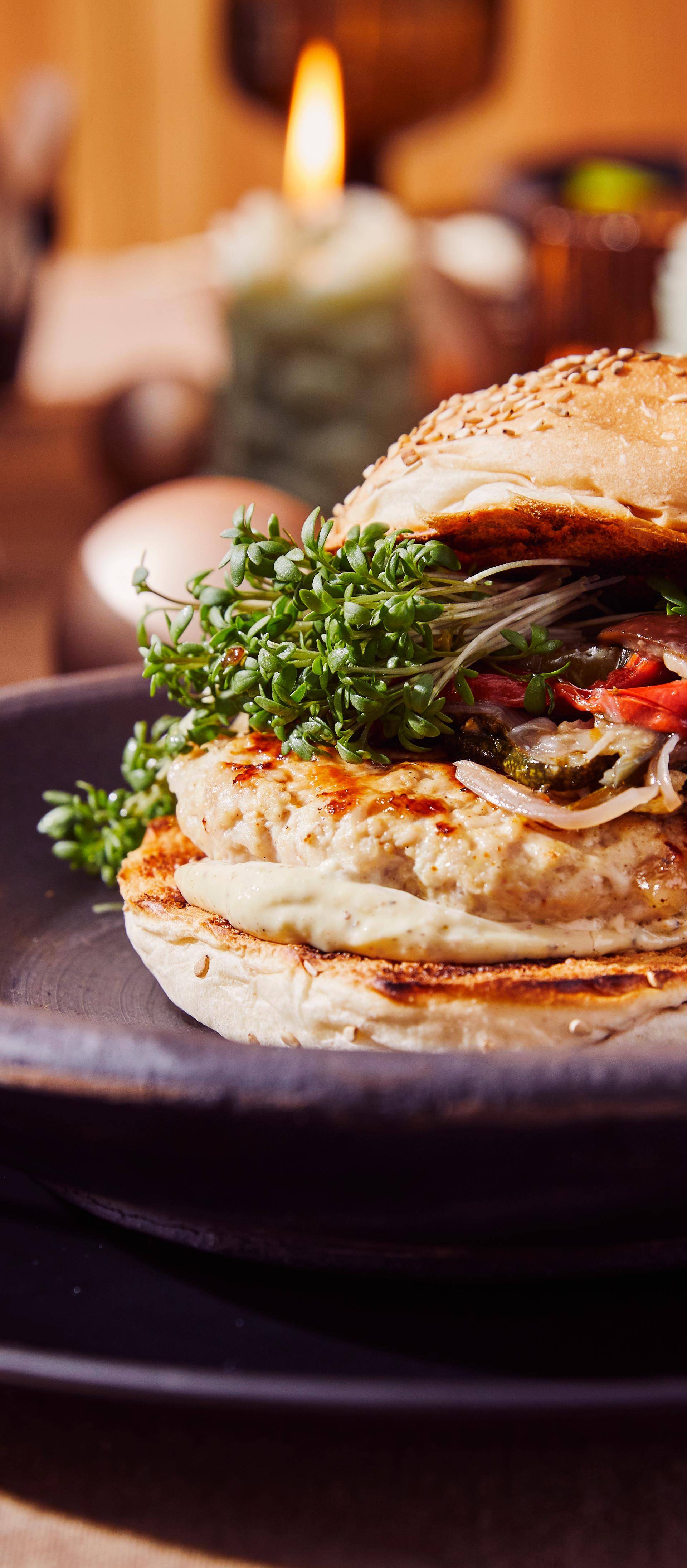 Hamburgers de Dinde au Guanciale, Mayonnaise au Poivre et Légumes Grillés à la Provençale - Recette OptiGrill 4in1 | Tefal