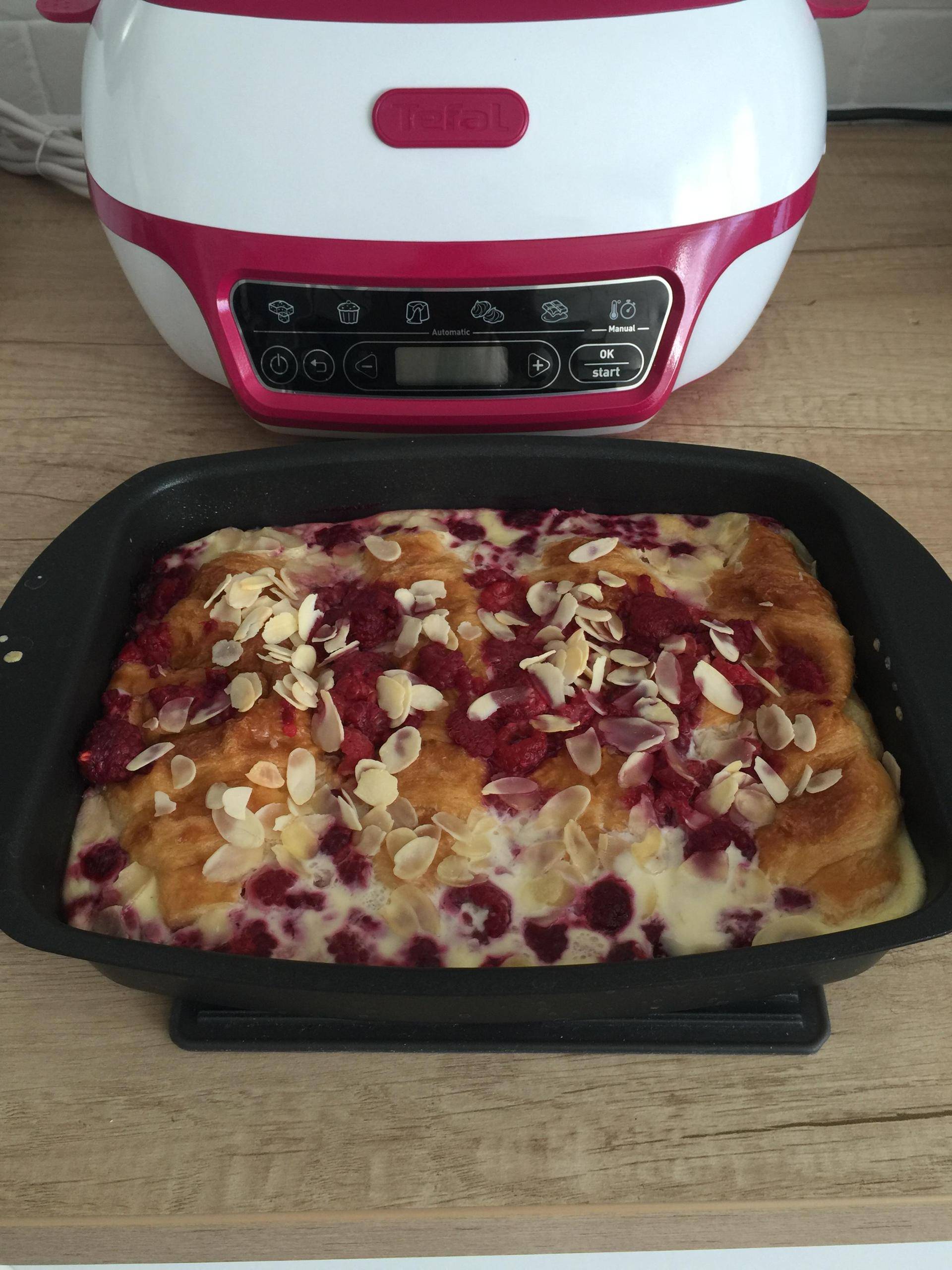 Croissants « perdus » aux framboises - Recette Cake Factory | Tefal