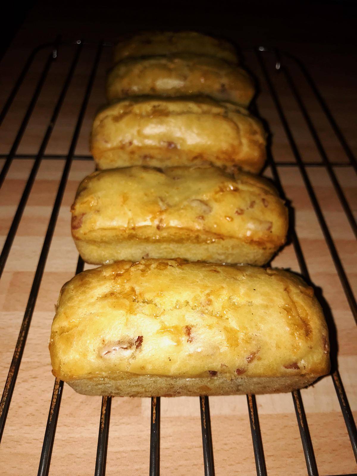 Le Cake salé « Cheddar-Bacon » - Recette Cake Factory | Tefal