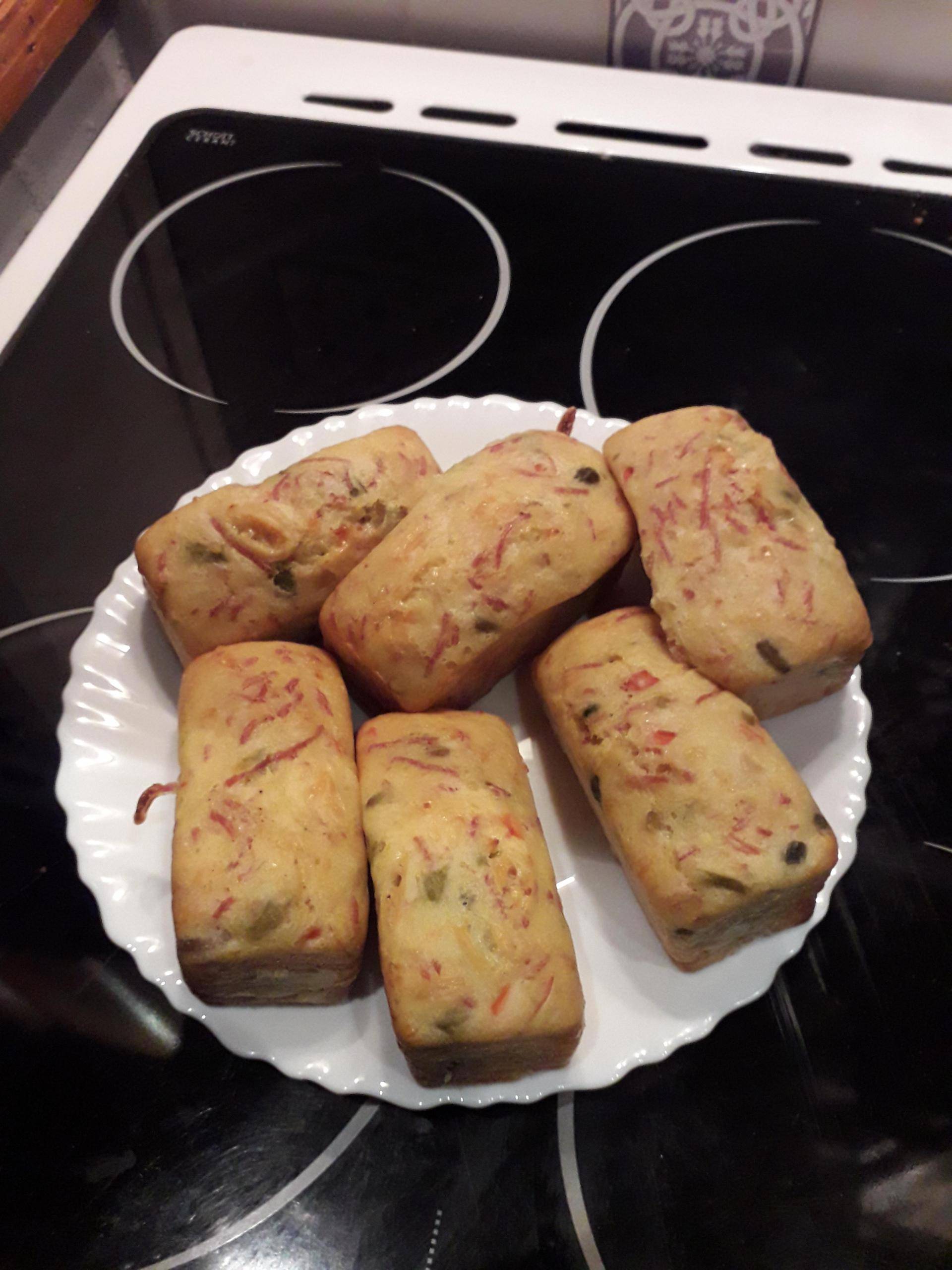 Cake au gruyère râpé,jambon et Macédoine de légumes - Recette Cake Factory | Tefal