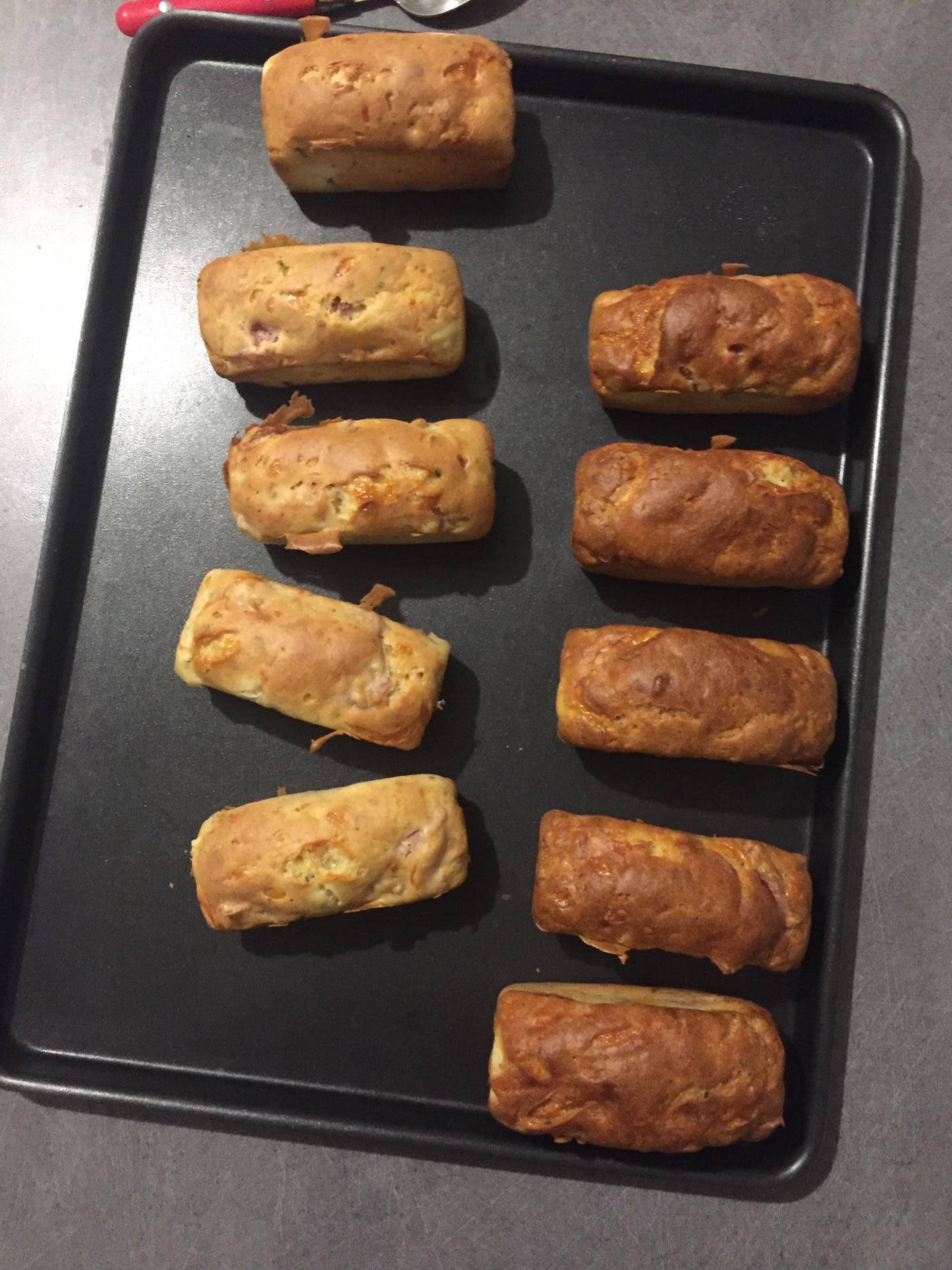 Cake jambon cru, dés de boursin - Recette Cake Factory | Tefal
