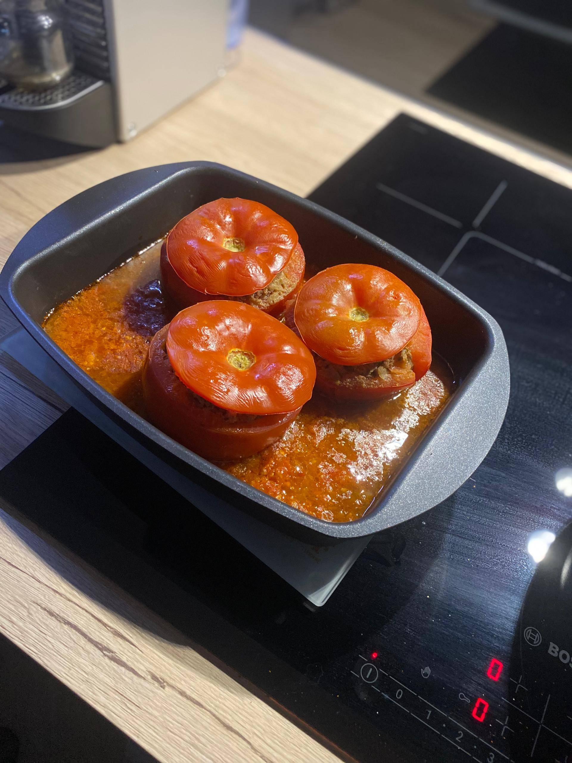 Tomate farcie à la viande hachée - Recette Cake Factory | Tefal