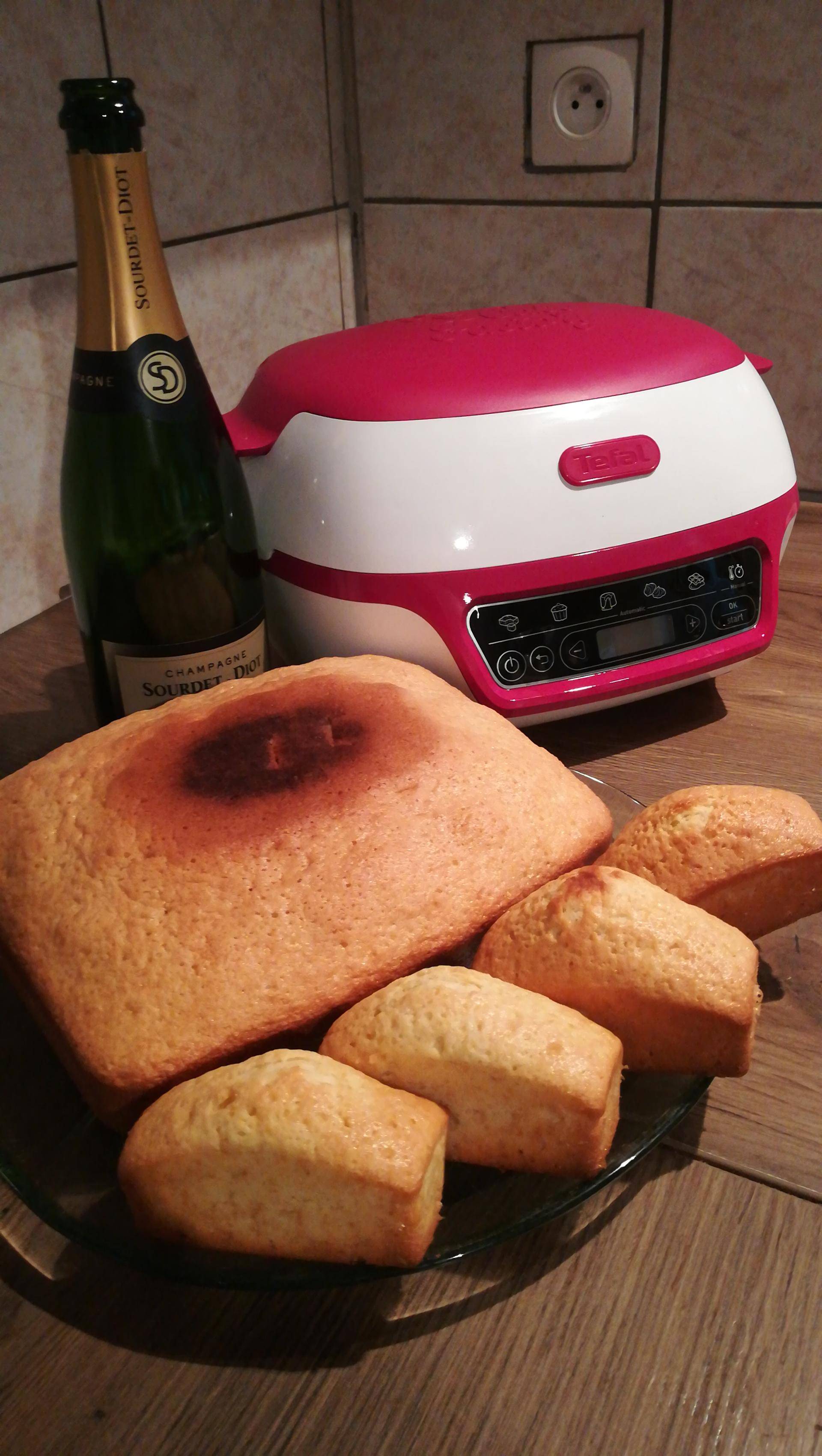 Gateau au champagne ou vin blanc sec - Recette Cake Factory | Tefal