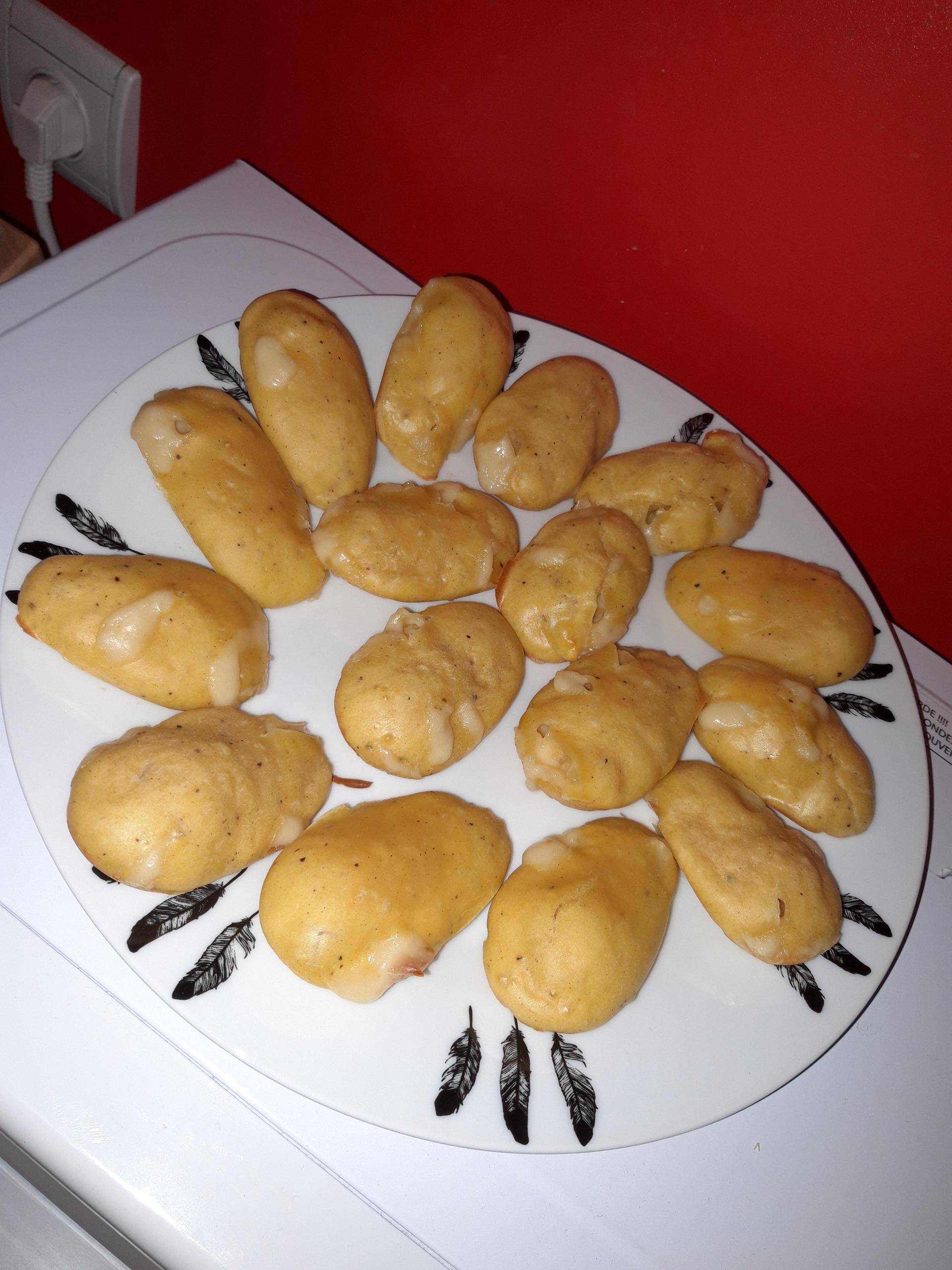 Madeleine à la moutarde et à l'emmental - Recette Cake Factory | Tefal