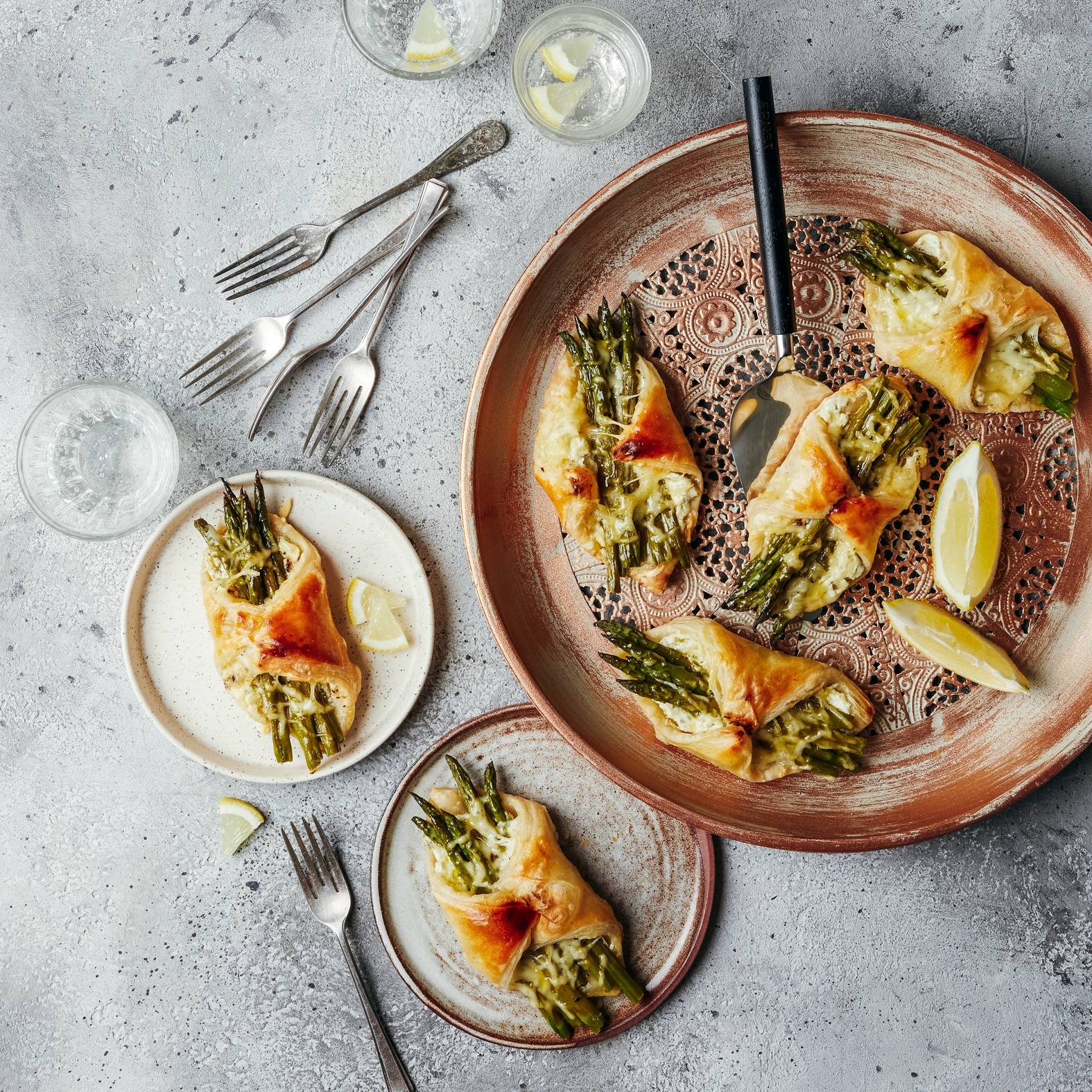 Chaussons feuilletés d’asperges vertes au fromage - Recette OptiGrill 2in1 | Tefal