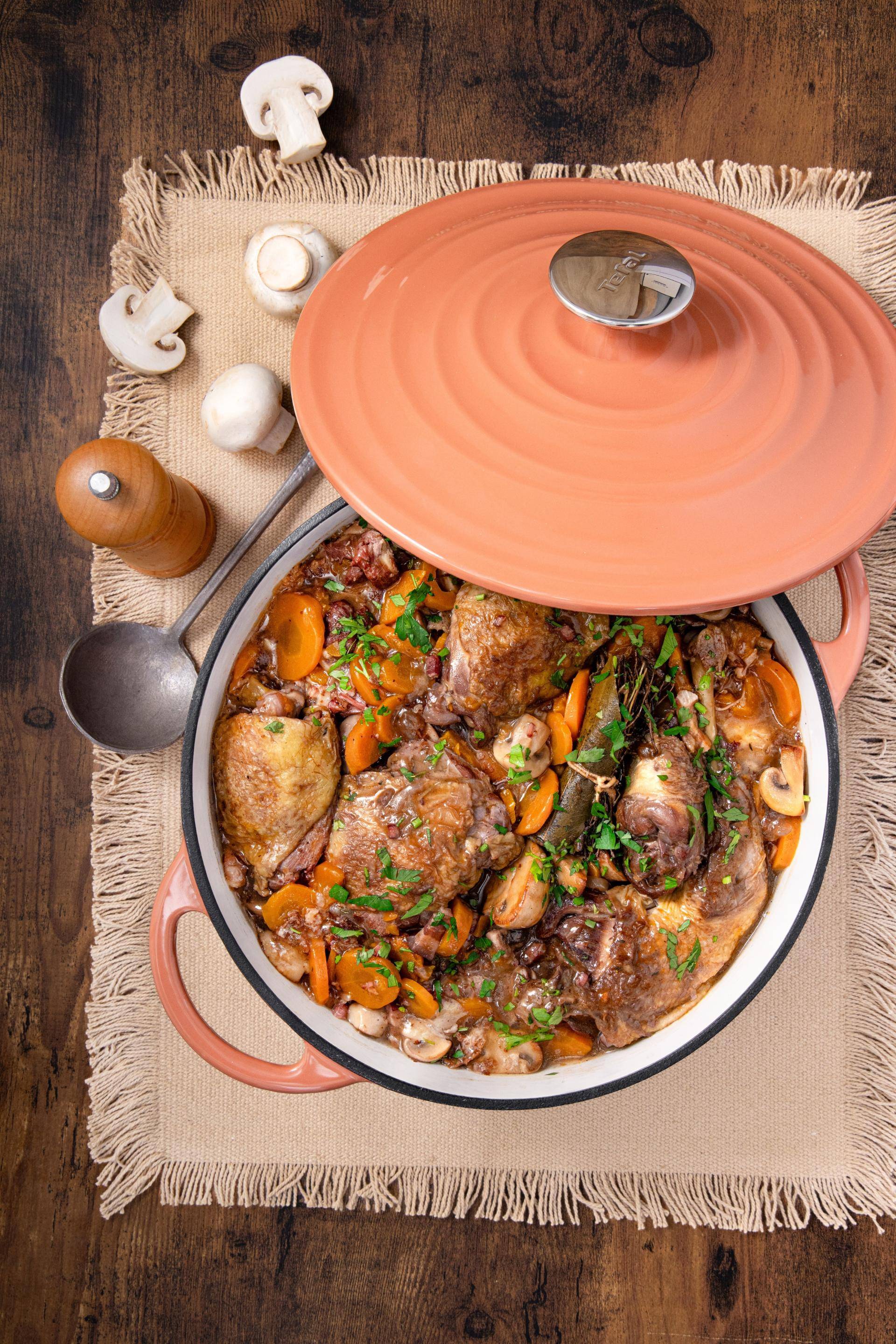 Coq au vin en cocotte - Recette Poêles et Casseroles | Tefal