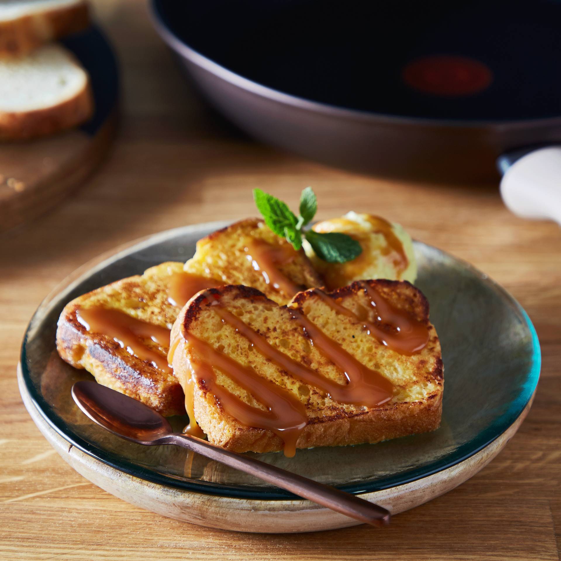 Brioche façon pain perdu au caramel beurre salé - Recette Poêles et Casseroles | Tefal